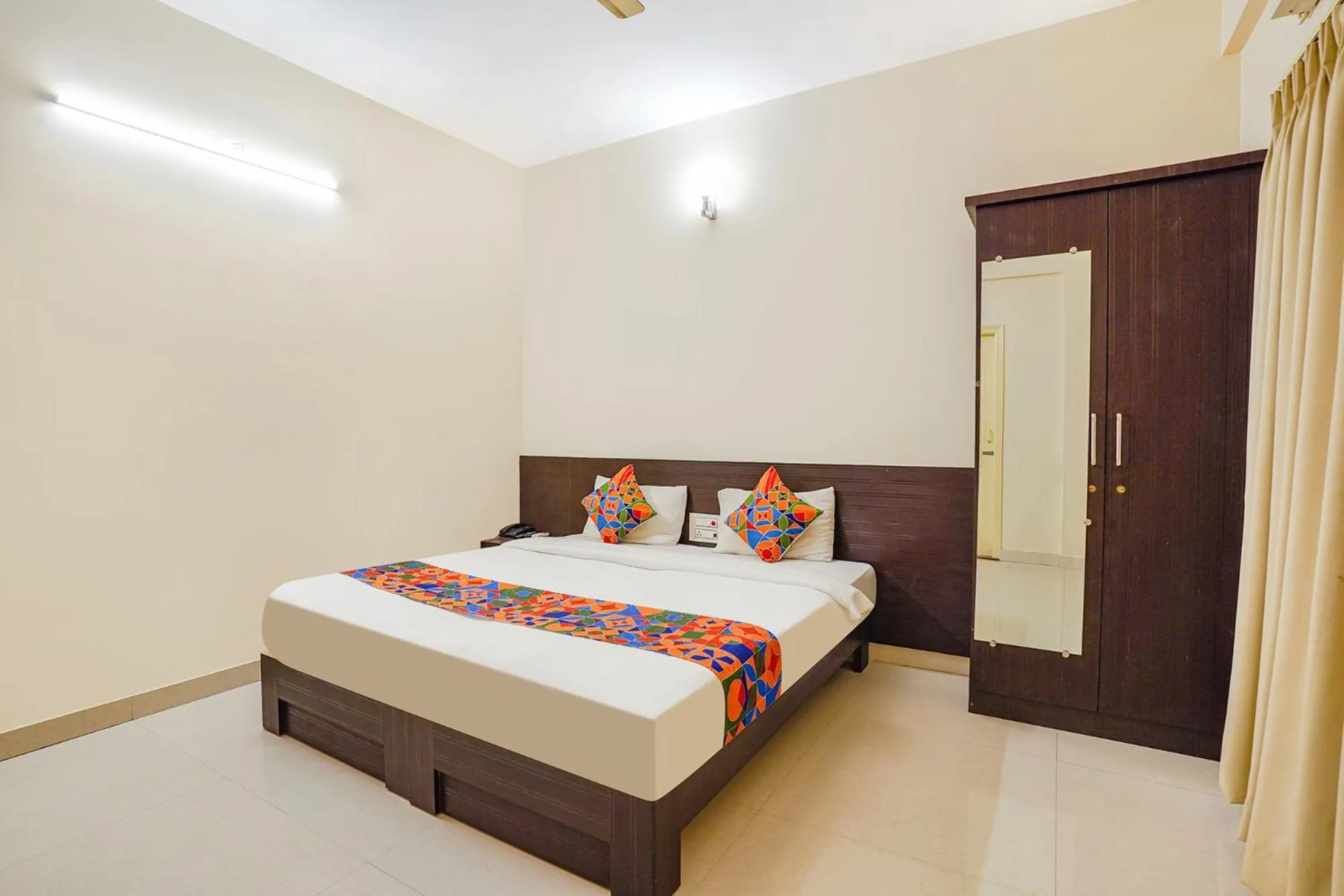 Bed in FabHotel Willow Tree