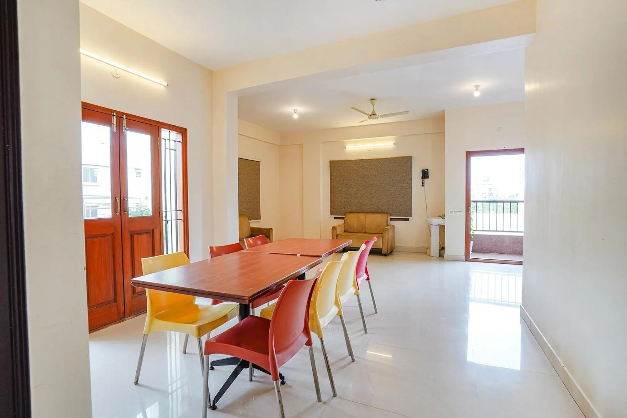 Dining area in FabHotel Willow Tree