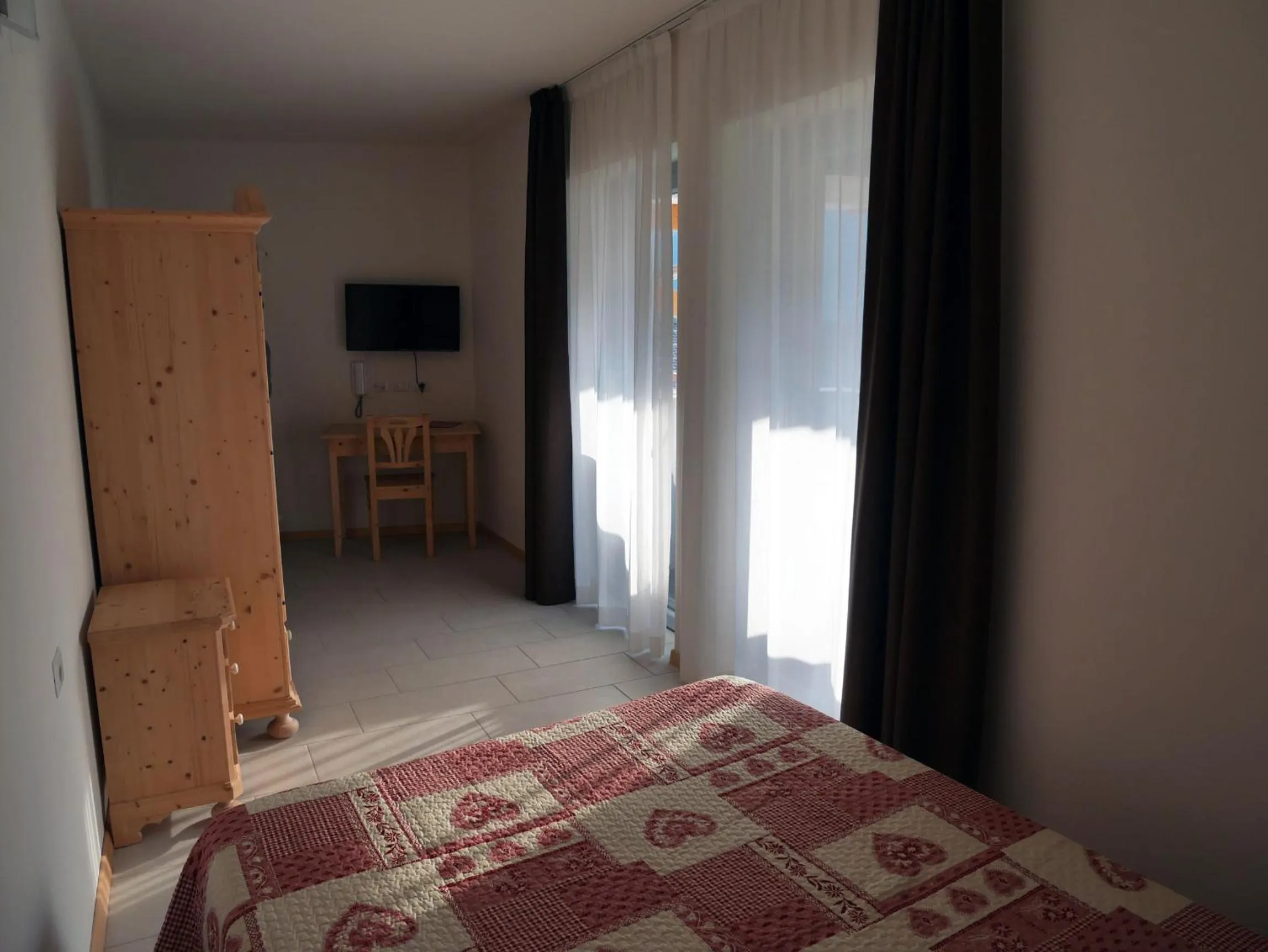 Photo of the whole room, Bed in Hotel Elbele Garnì