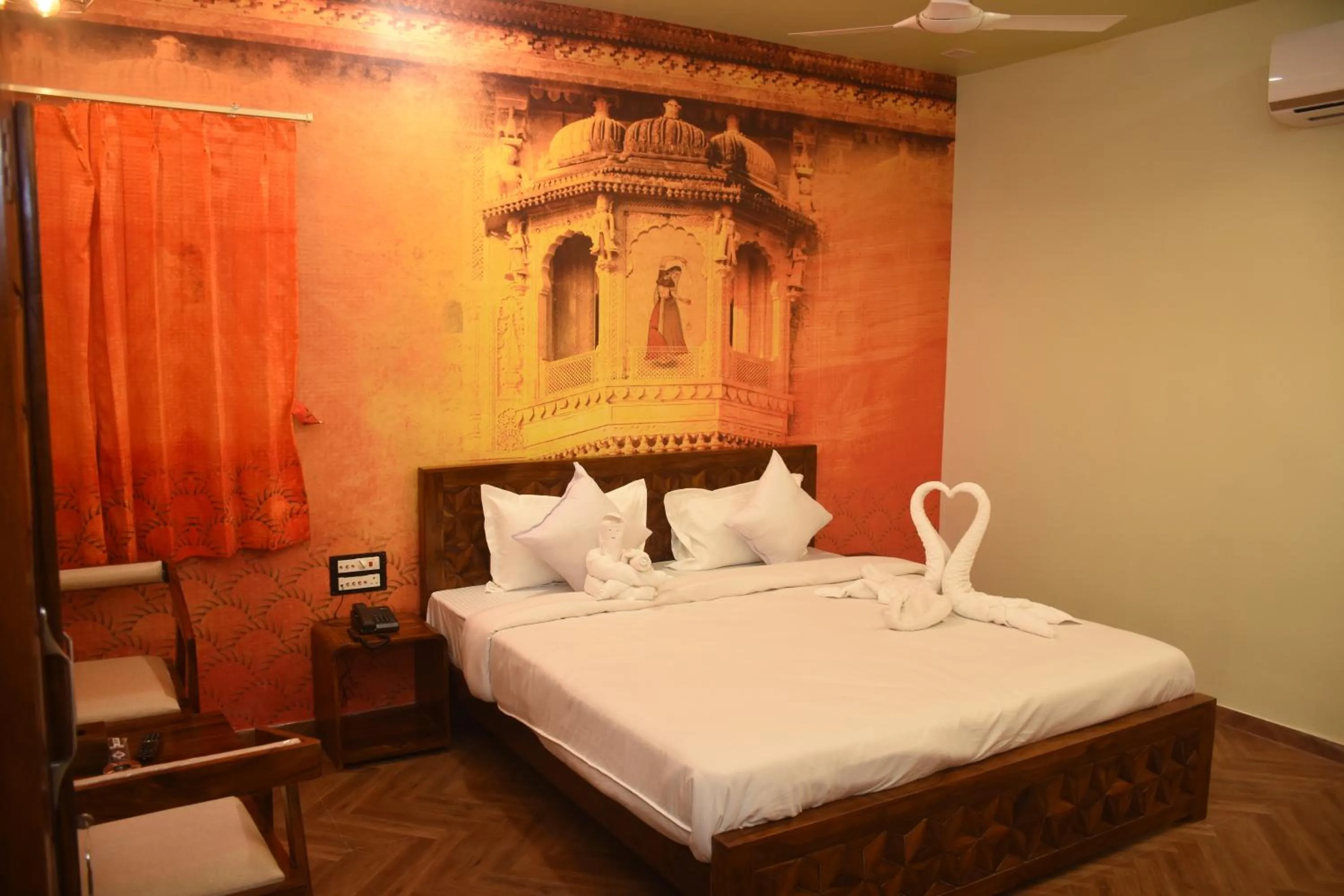 Bedroom, Bed in Hotel Pride Of Chittor