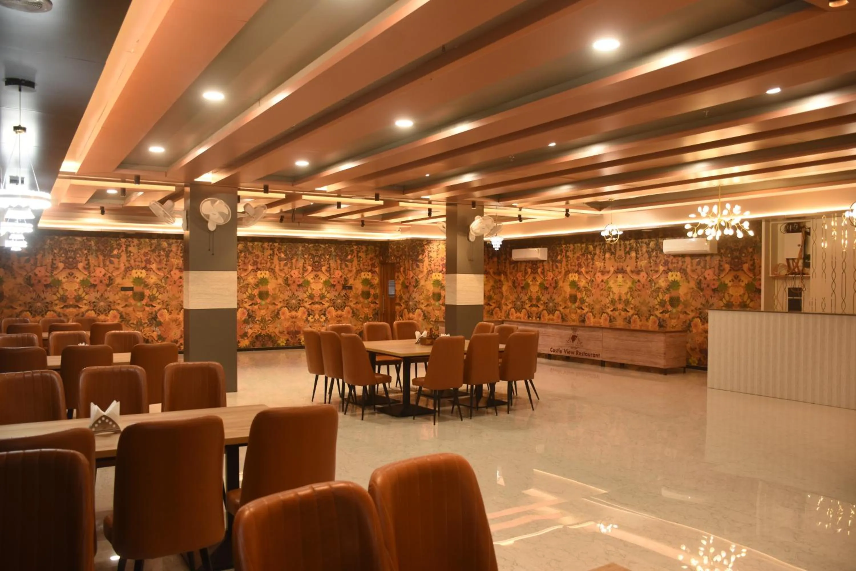 Restaurant/places to eat in Hotel Pride Of Chittor