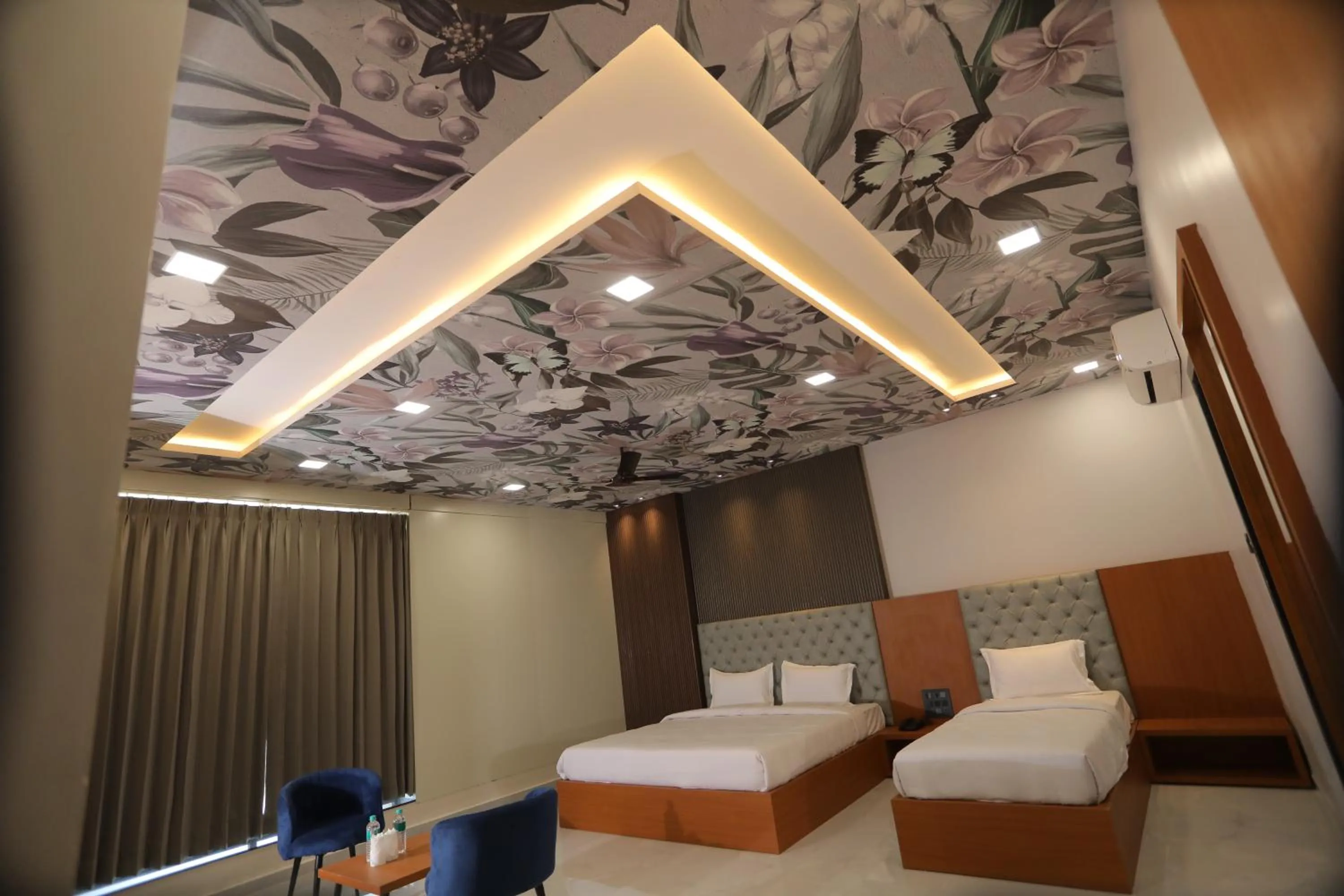 Photo of the whole room, Bed in Hotel Pride Of Chittor