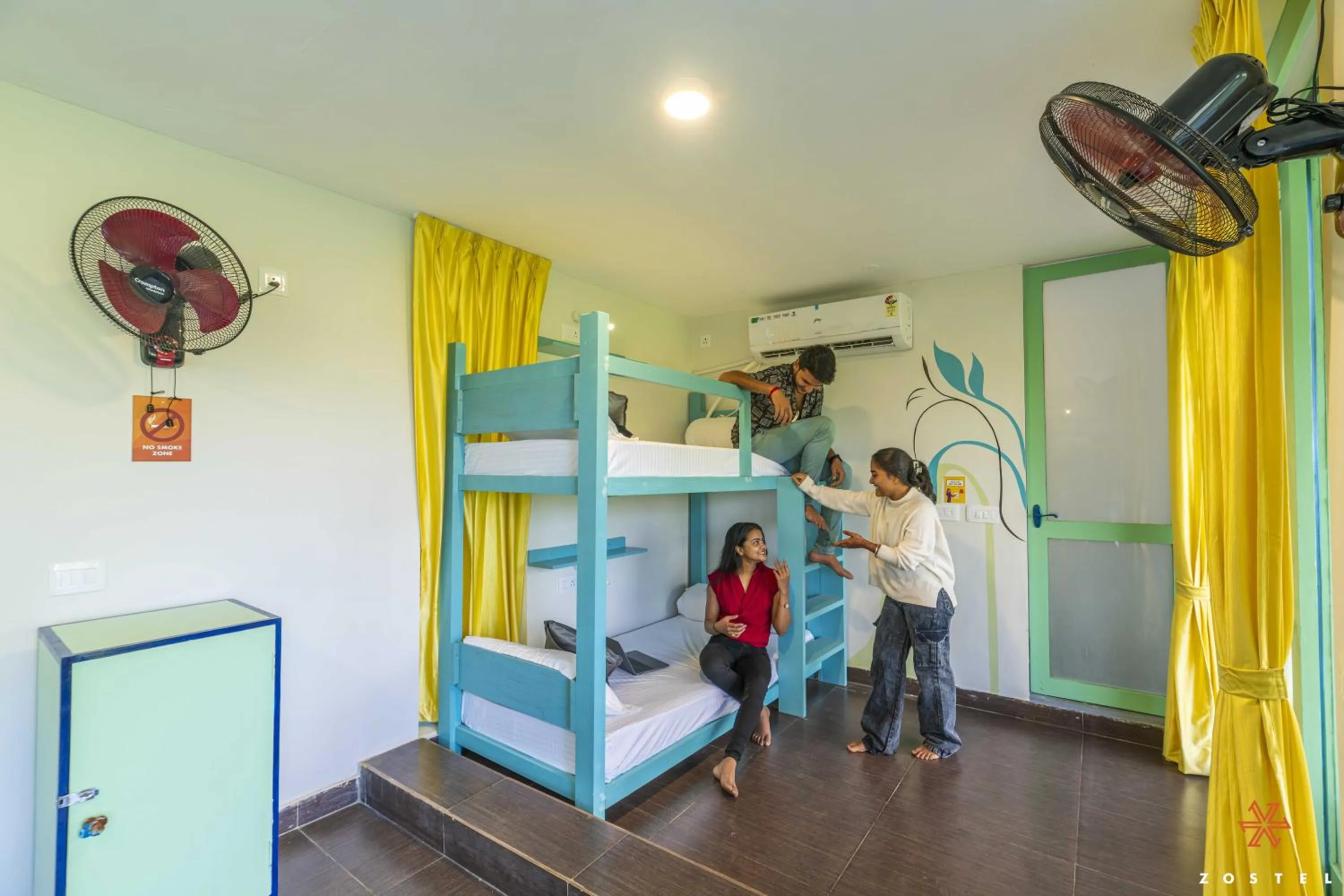 Bed in Zostel Pondicherry, Auroville Road