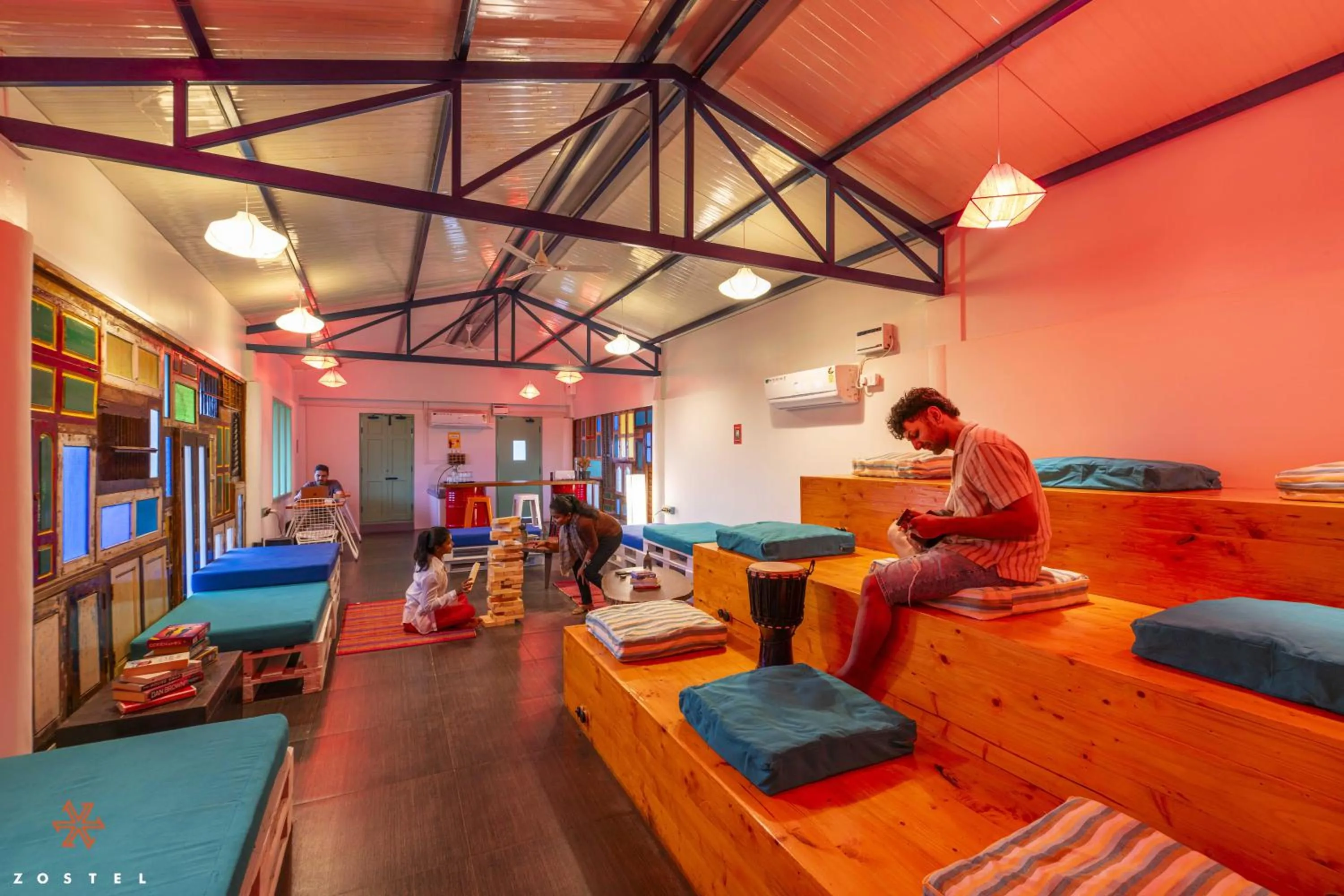 Bed in Zostel Pondicherry, Auroville Road