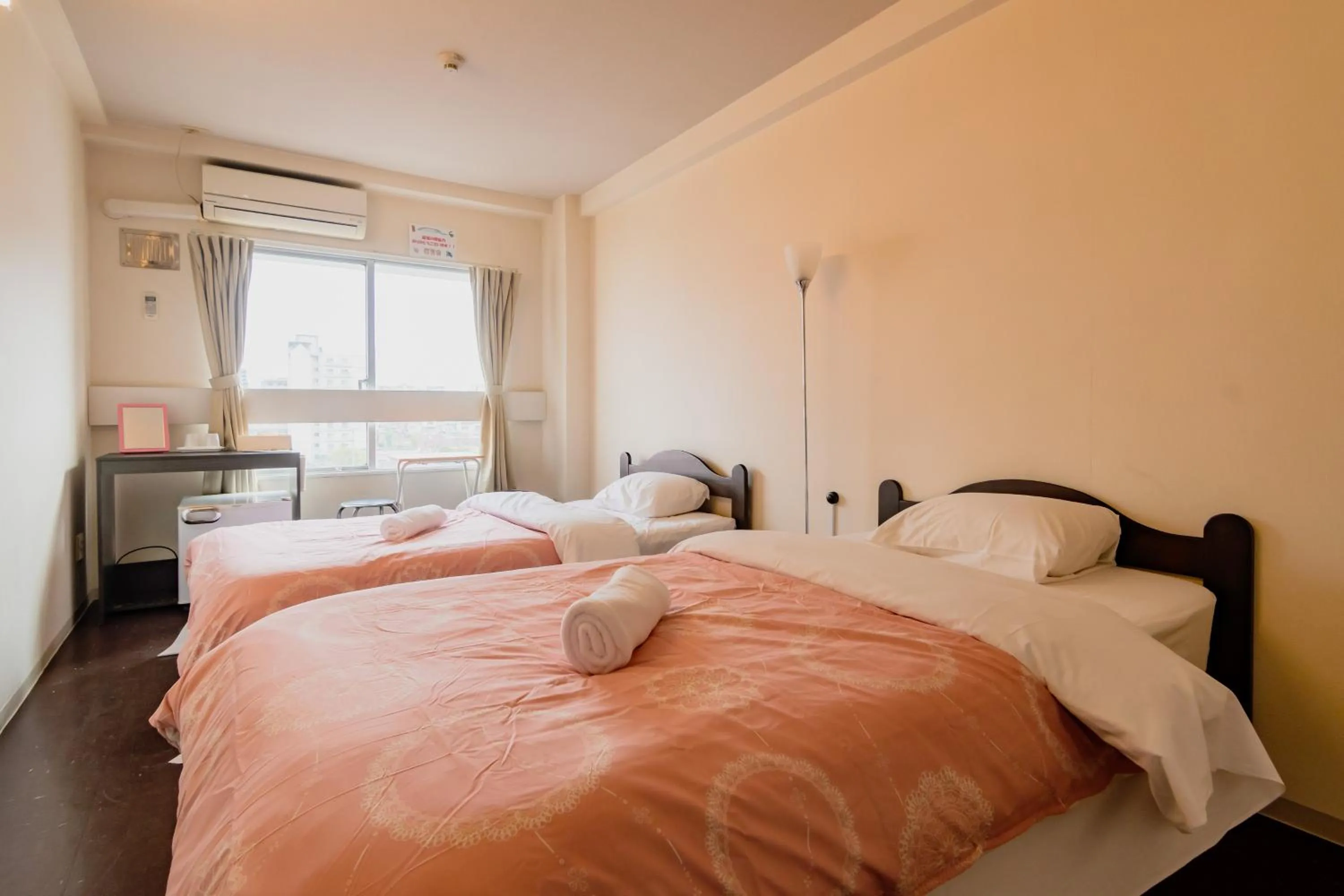 Bed in Fukuoka Share Hotel