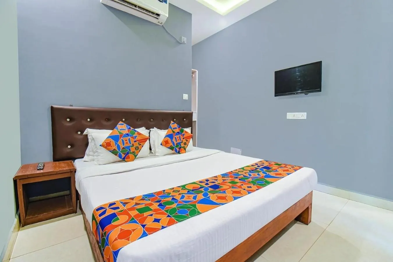 Bed in YogiTree Beach Resort & Cafe - 100m from Morjim Beach