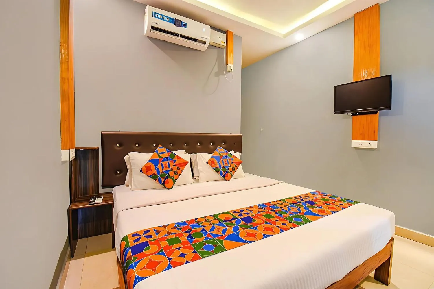 Bed in YogiTree Beach Resort & Cafe - 100m from Morjim Beach