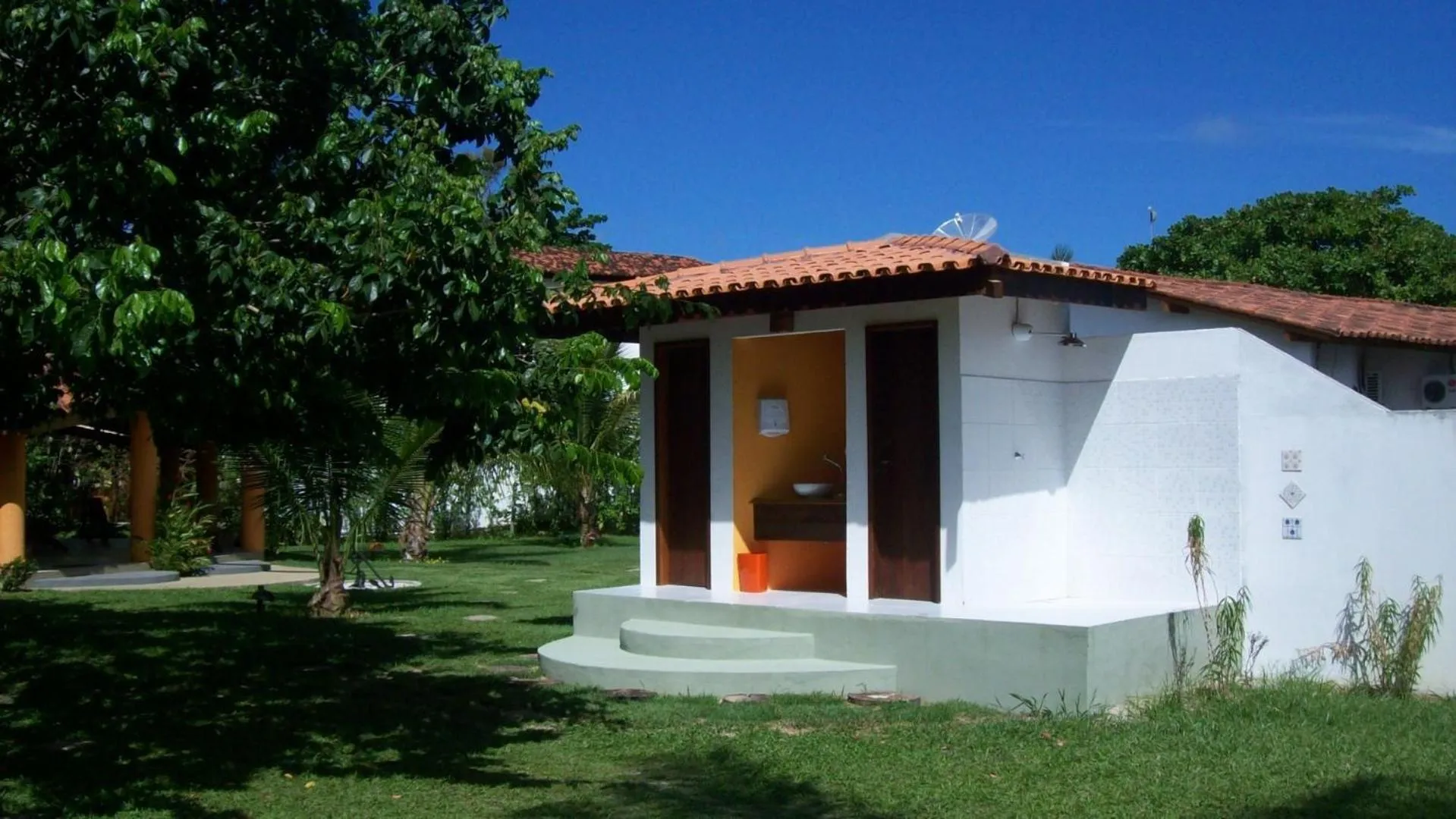 Facade/entrance in Pousada Galeão Santa Anna