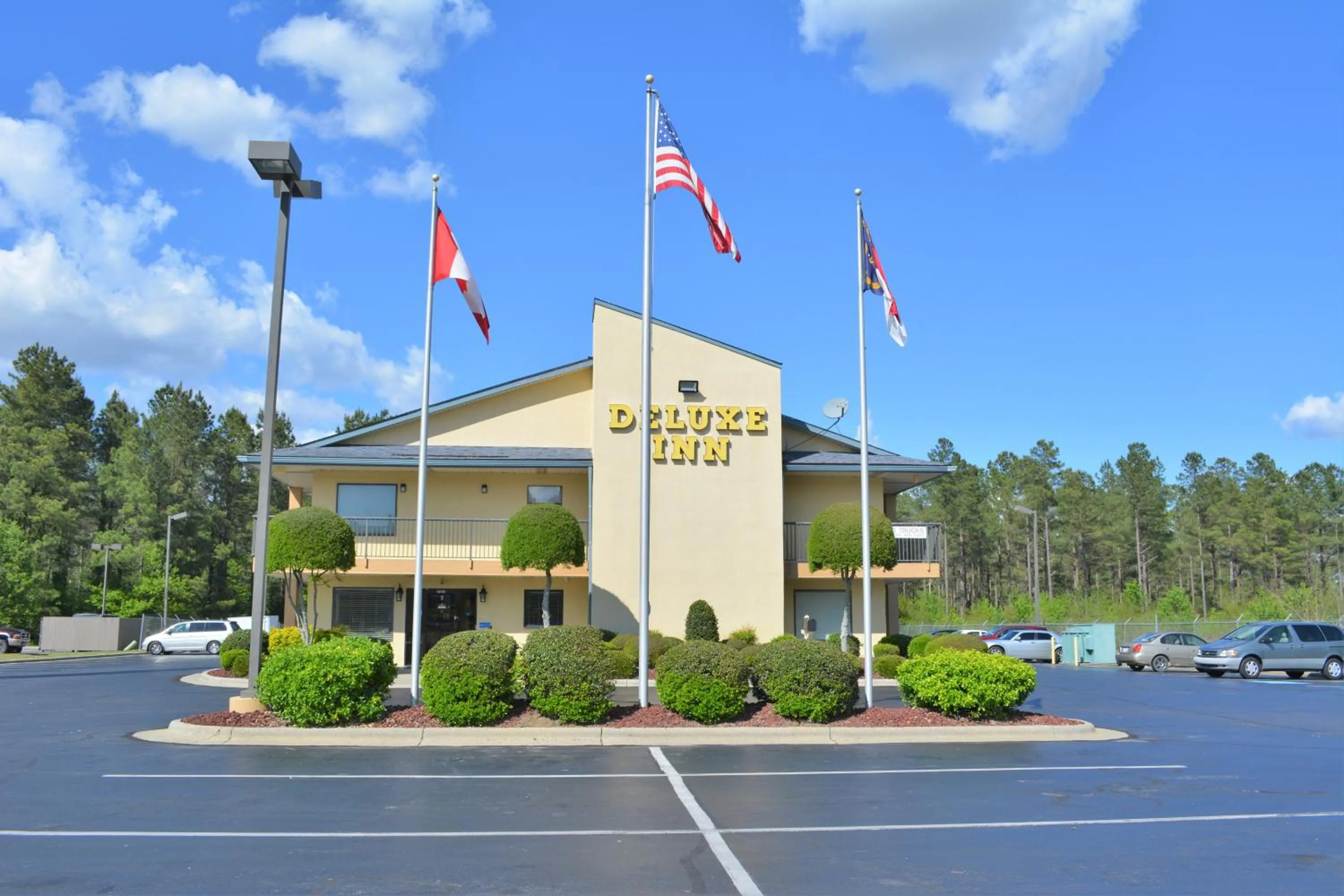 Property building in Deluxe Inn - Fayetteville I-95