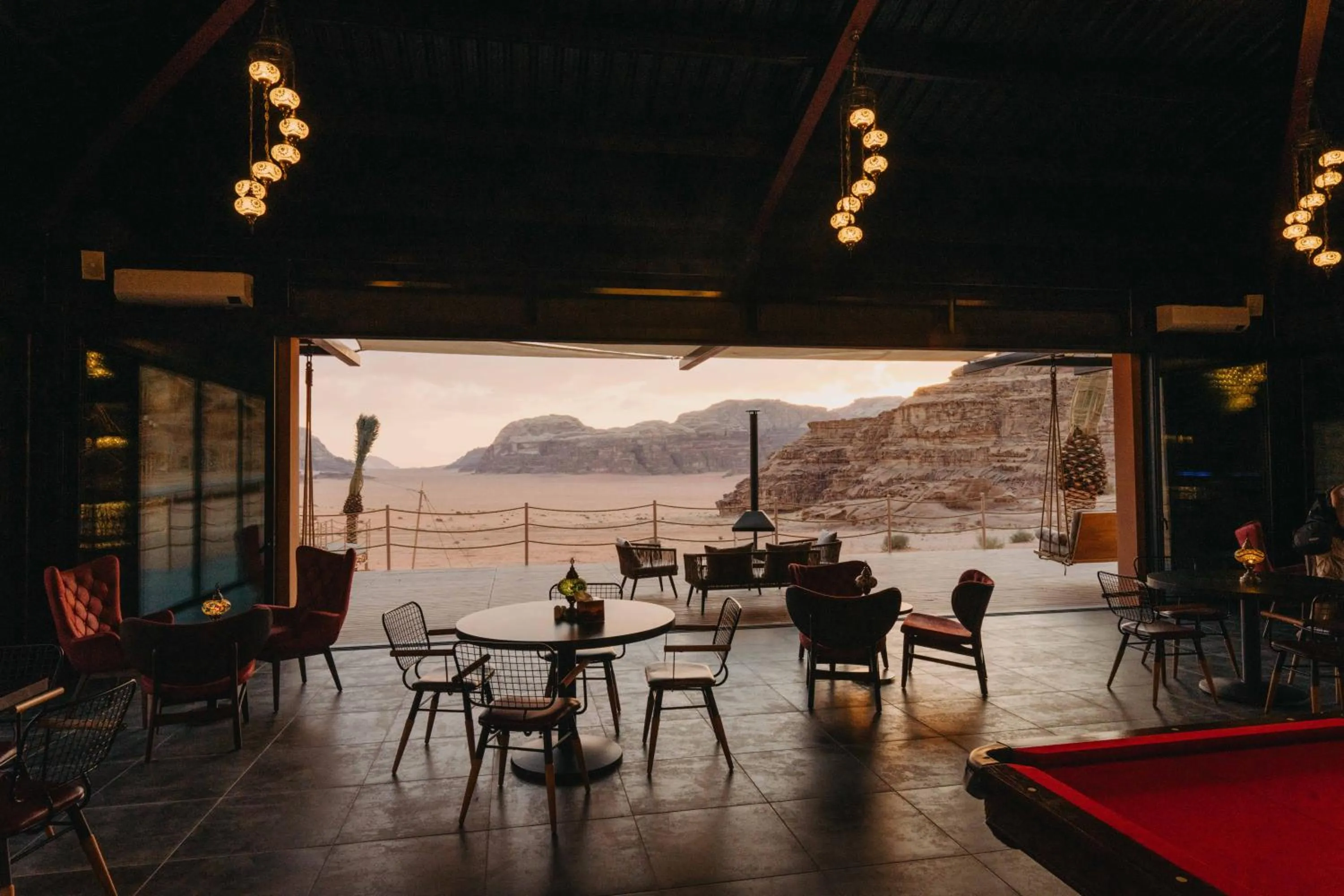 Restaurant/places to eat in Valley Resort