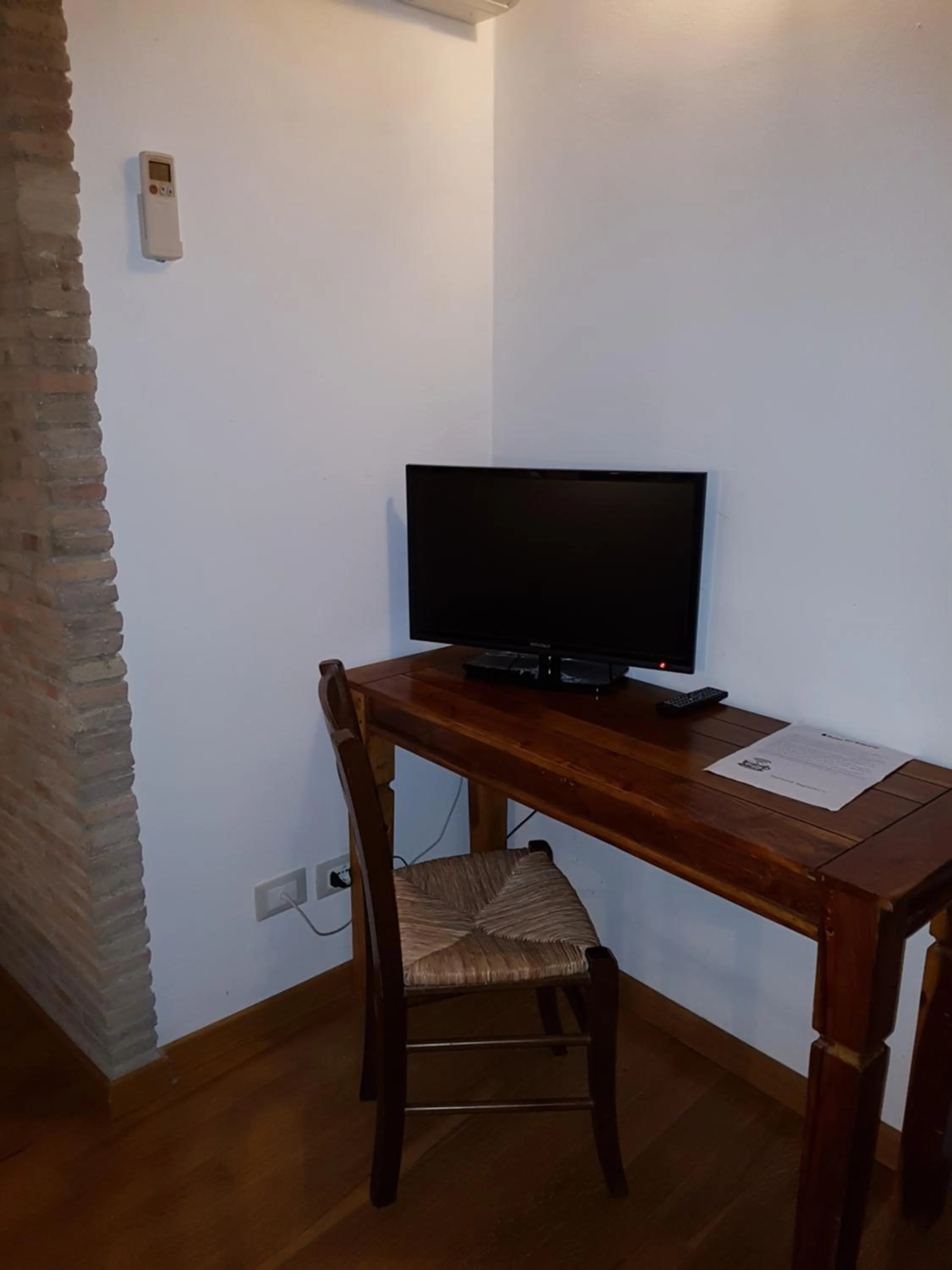 Decorative detail in Agriturismo Passo dei Briganti