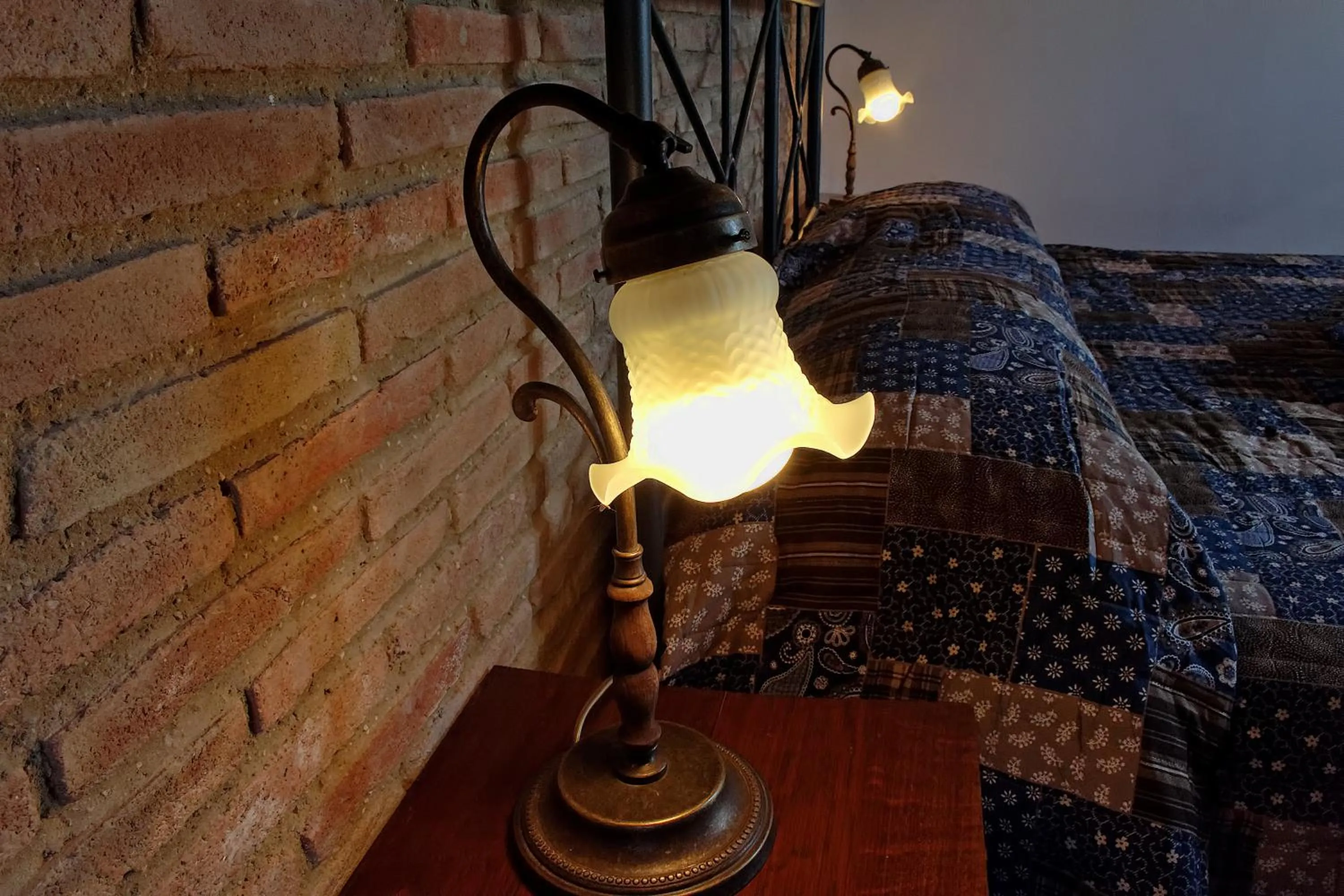 Decorative detail, Bed in Agriturismo Passo dei Briganti