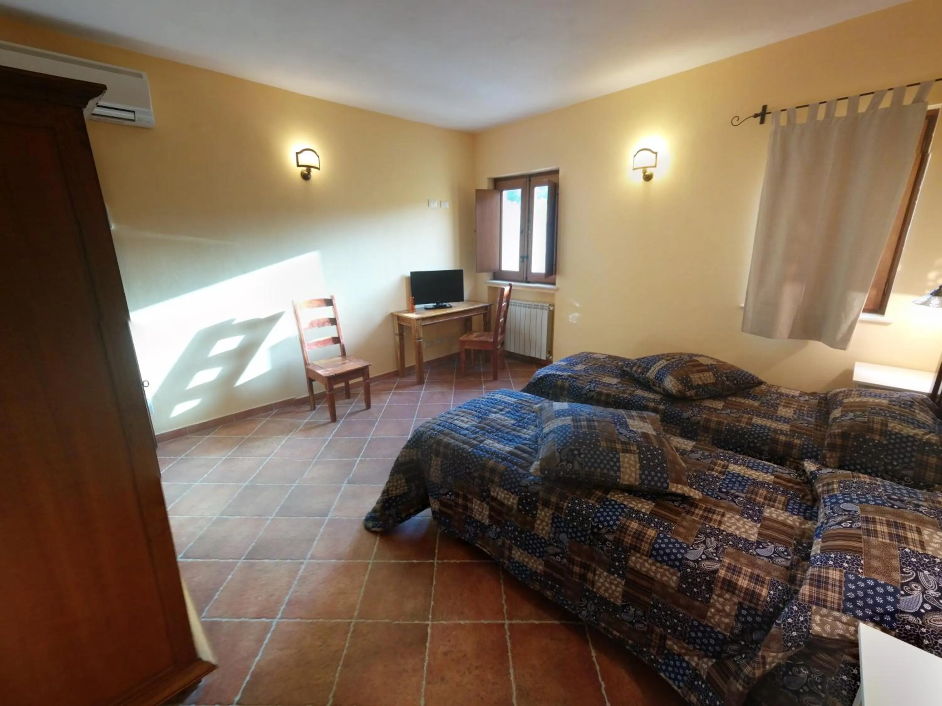 Photo of the whole room, Bed in Agriturismo Passo dei Briganti