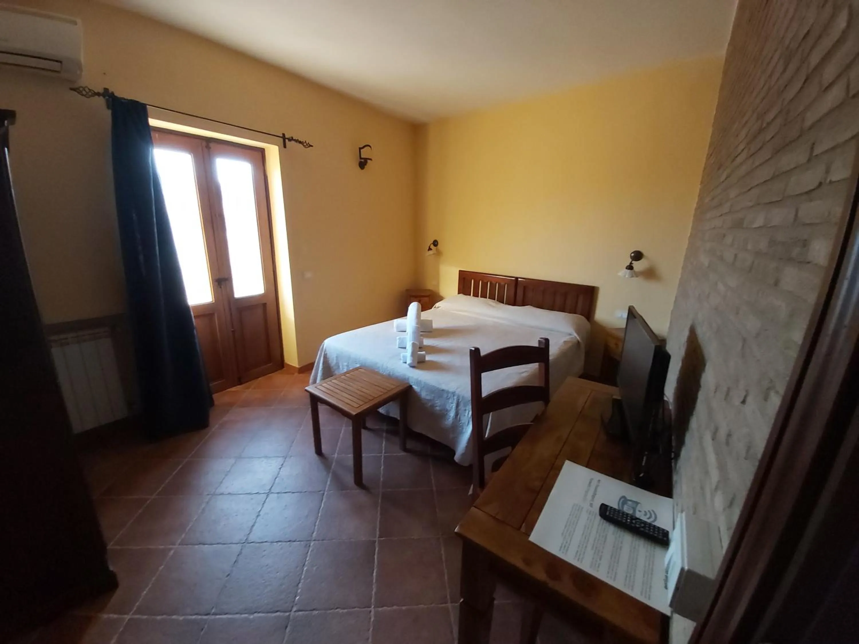 Photo of the whole room, Bed in Agriturismo Passo dei Briganti