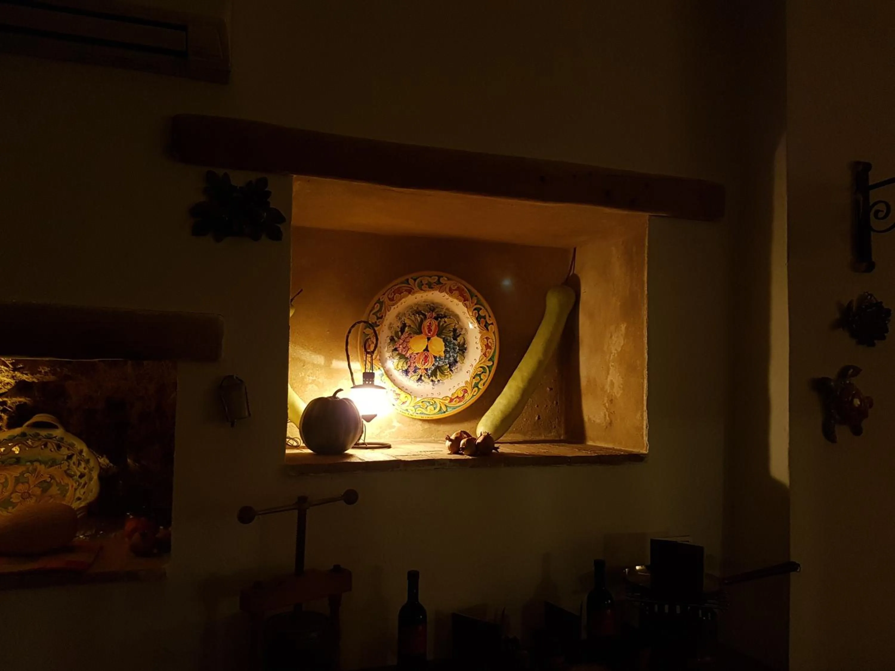 Decorative detail in Agriturismo Passo dei Briganti