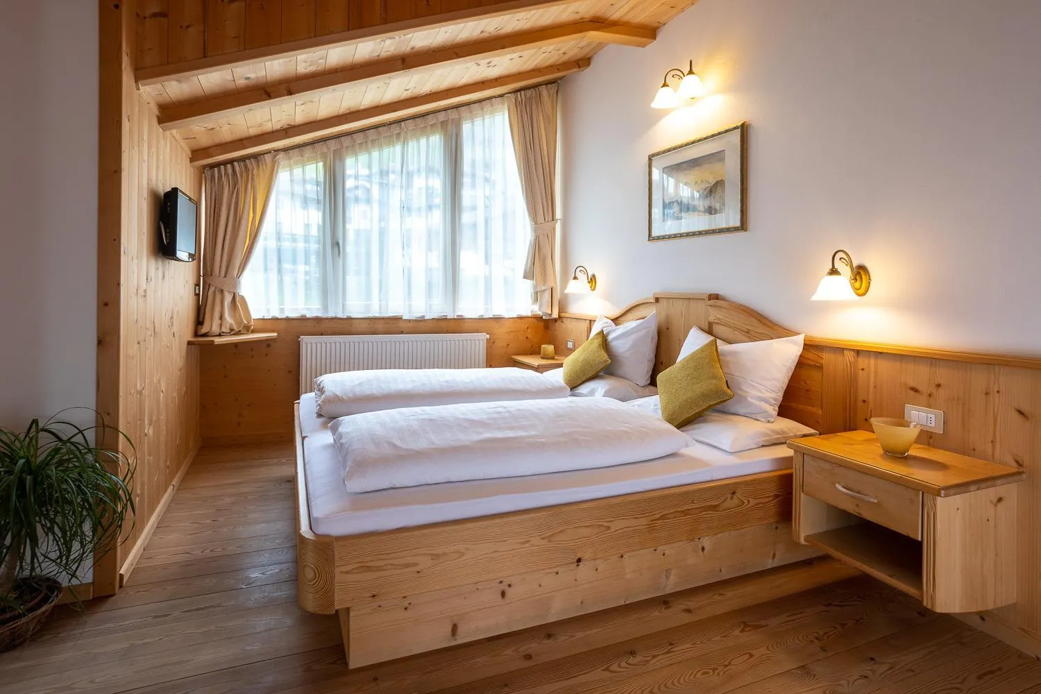 Bed in Apartments Etruska Gabriela