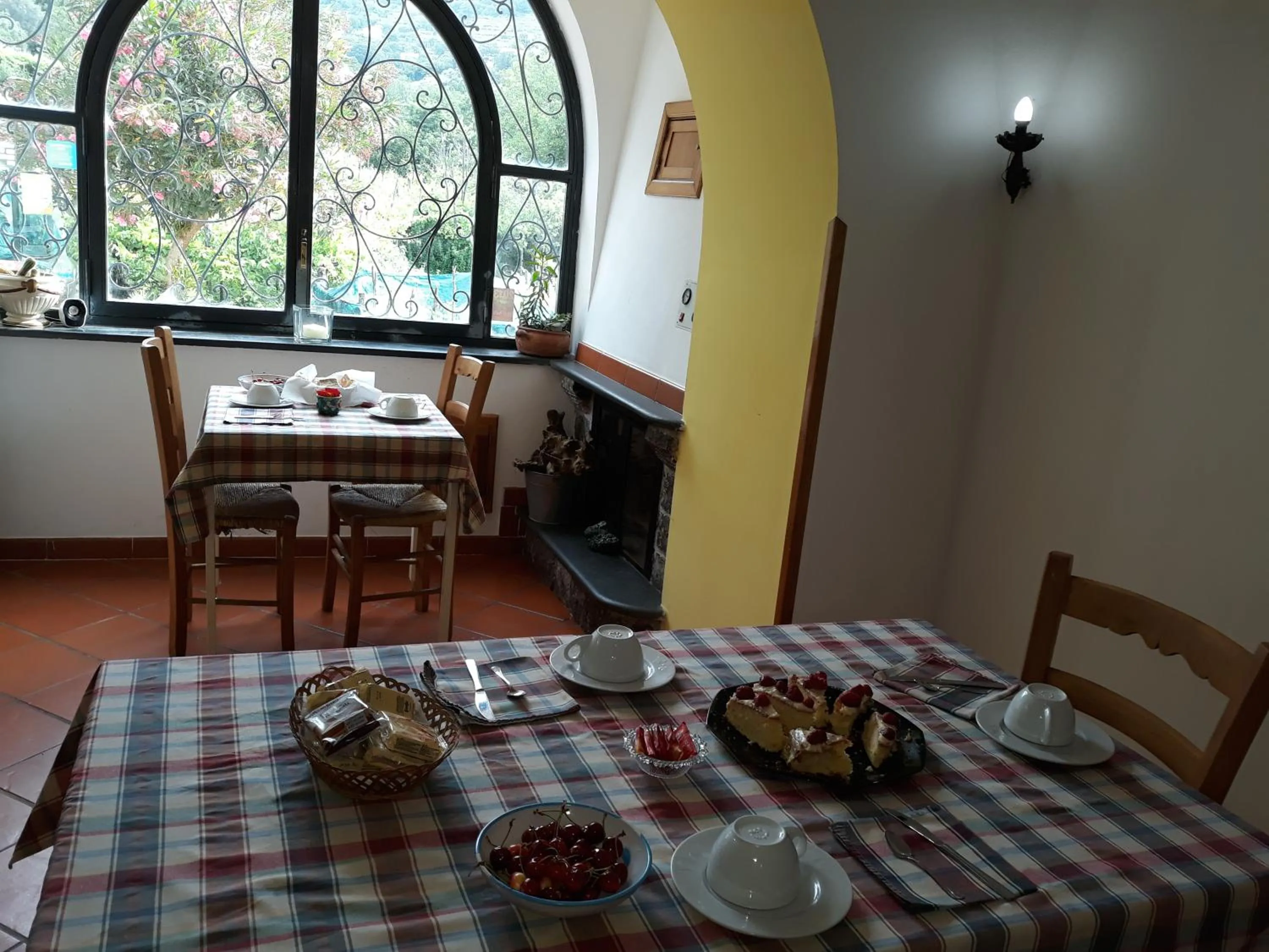Italian breakfast in Agriturismo Mare e Monti