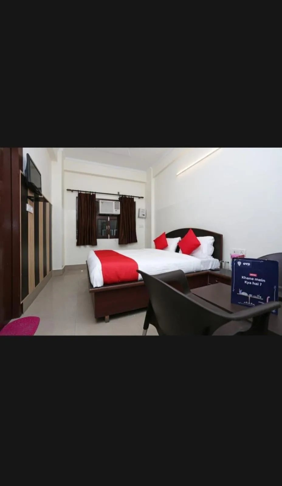 Bed in hotel Shiva palace - best stay hotel