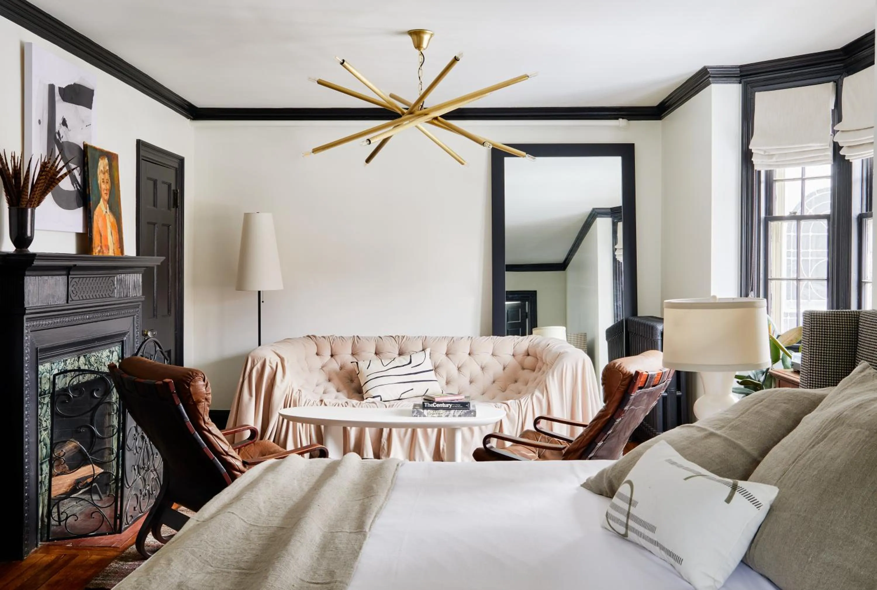 Photo of the whole room in Blind Tiger Portland - Danforth Street Guest House