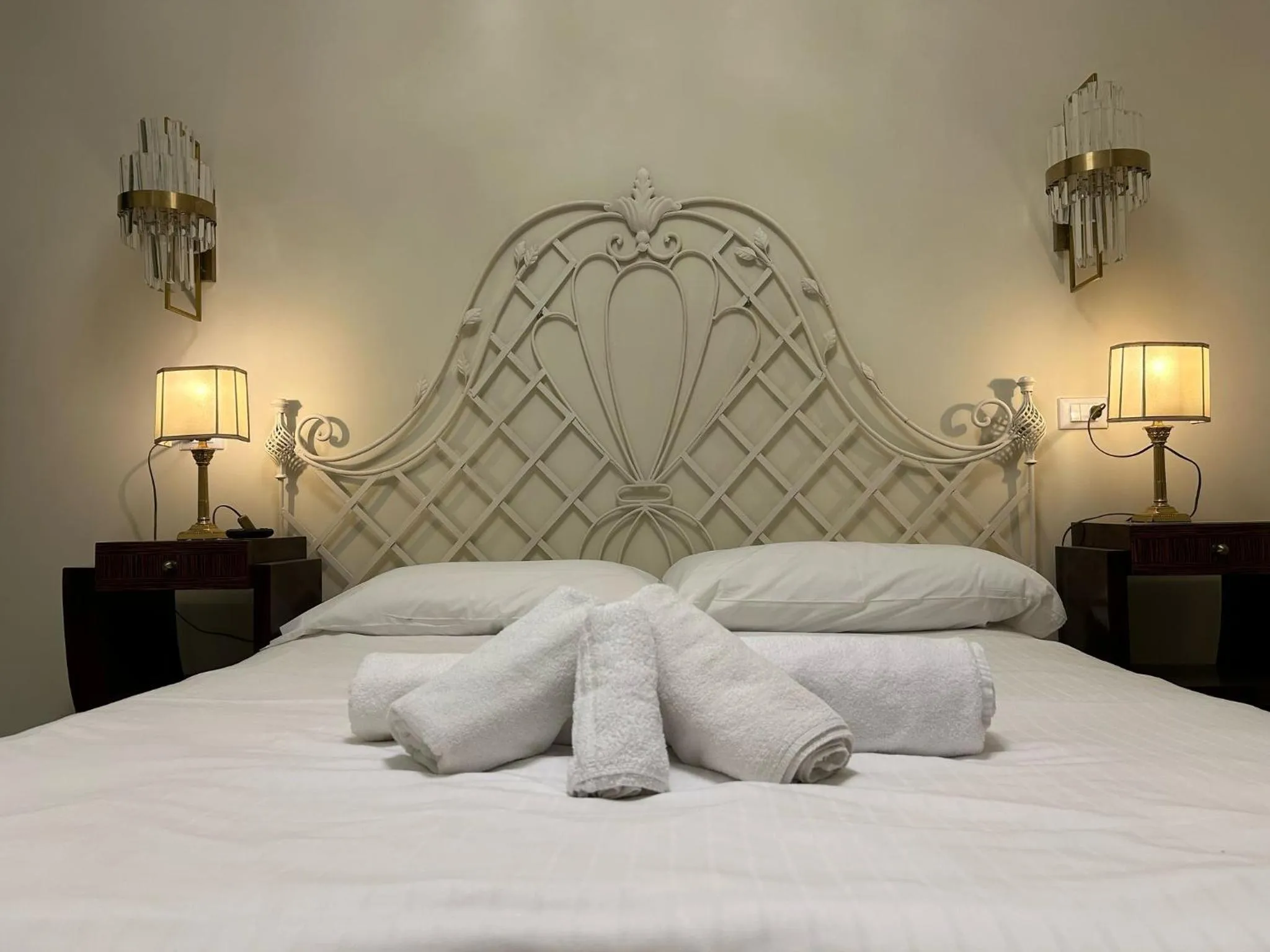 Bed in La Castellana Loft Hotel
