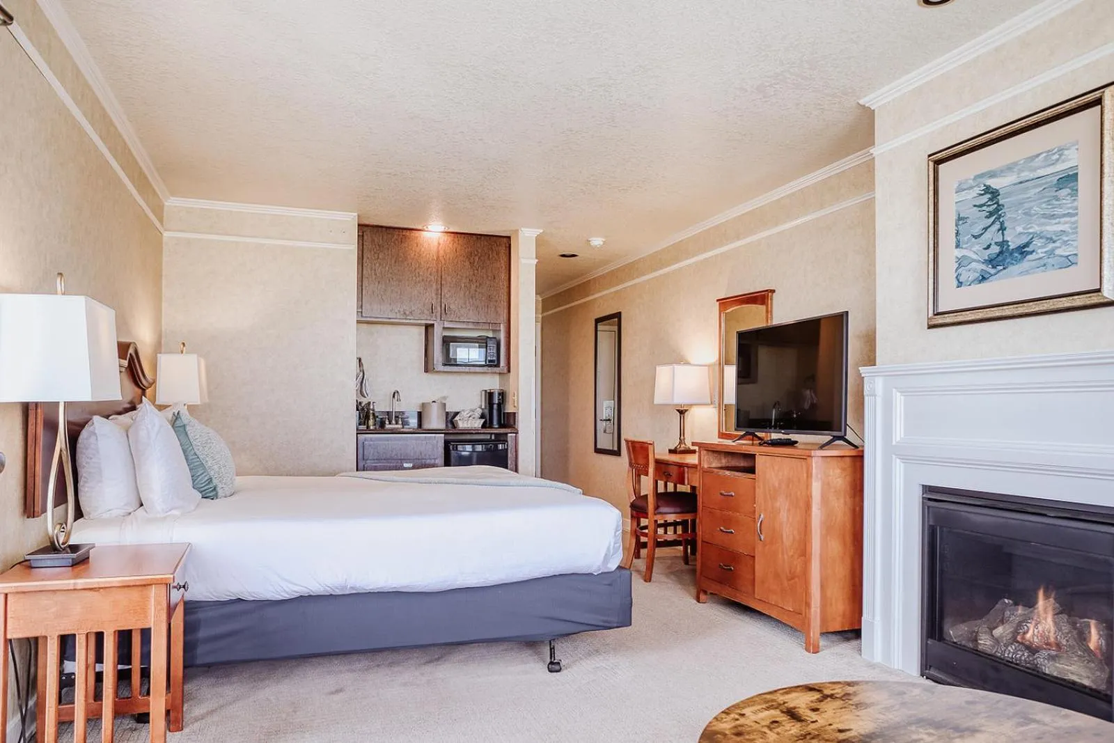 Bedroom, Bed in Inn of the Four Winds Seaside Oceanfront