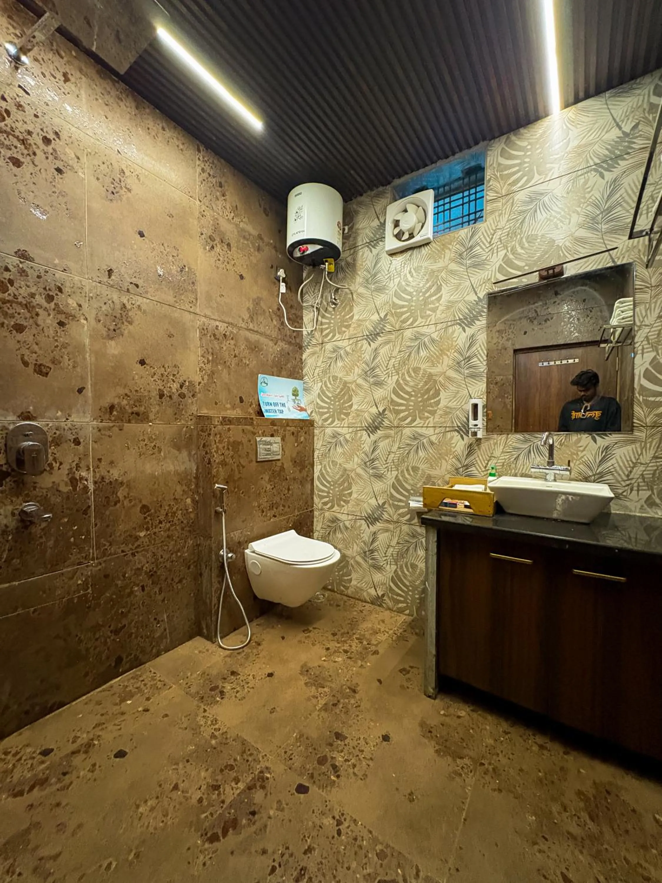 Bathroom in Olive