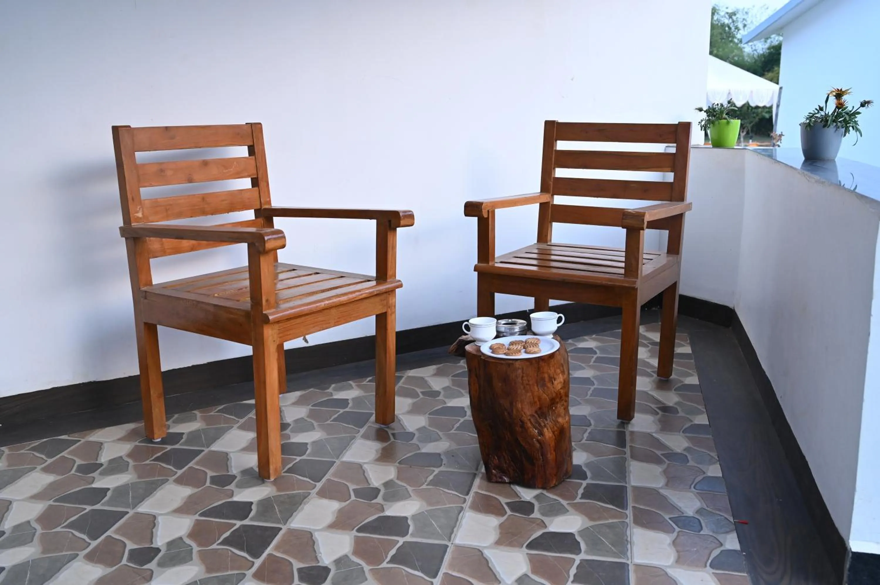 Restaurant/places to eat in Olive