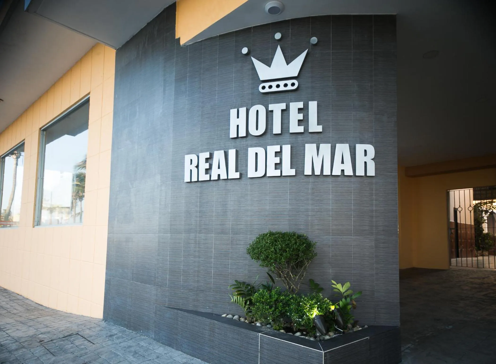 Property logo or sign in Hotel Real del Mar