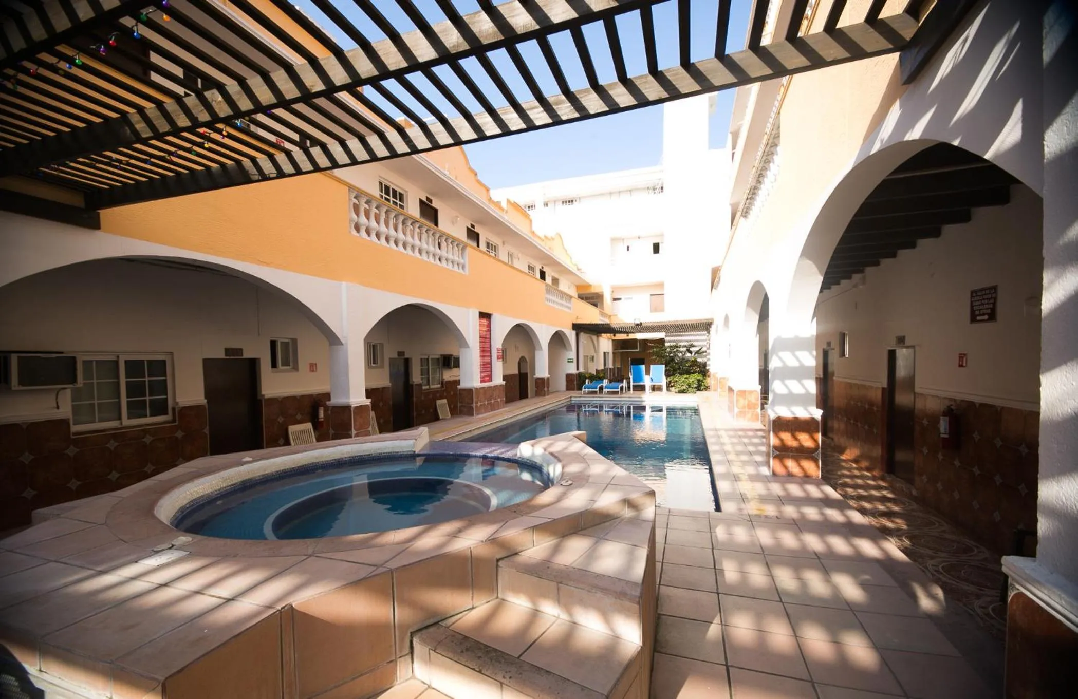 Swimming pool in Hotel Real del Mar