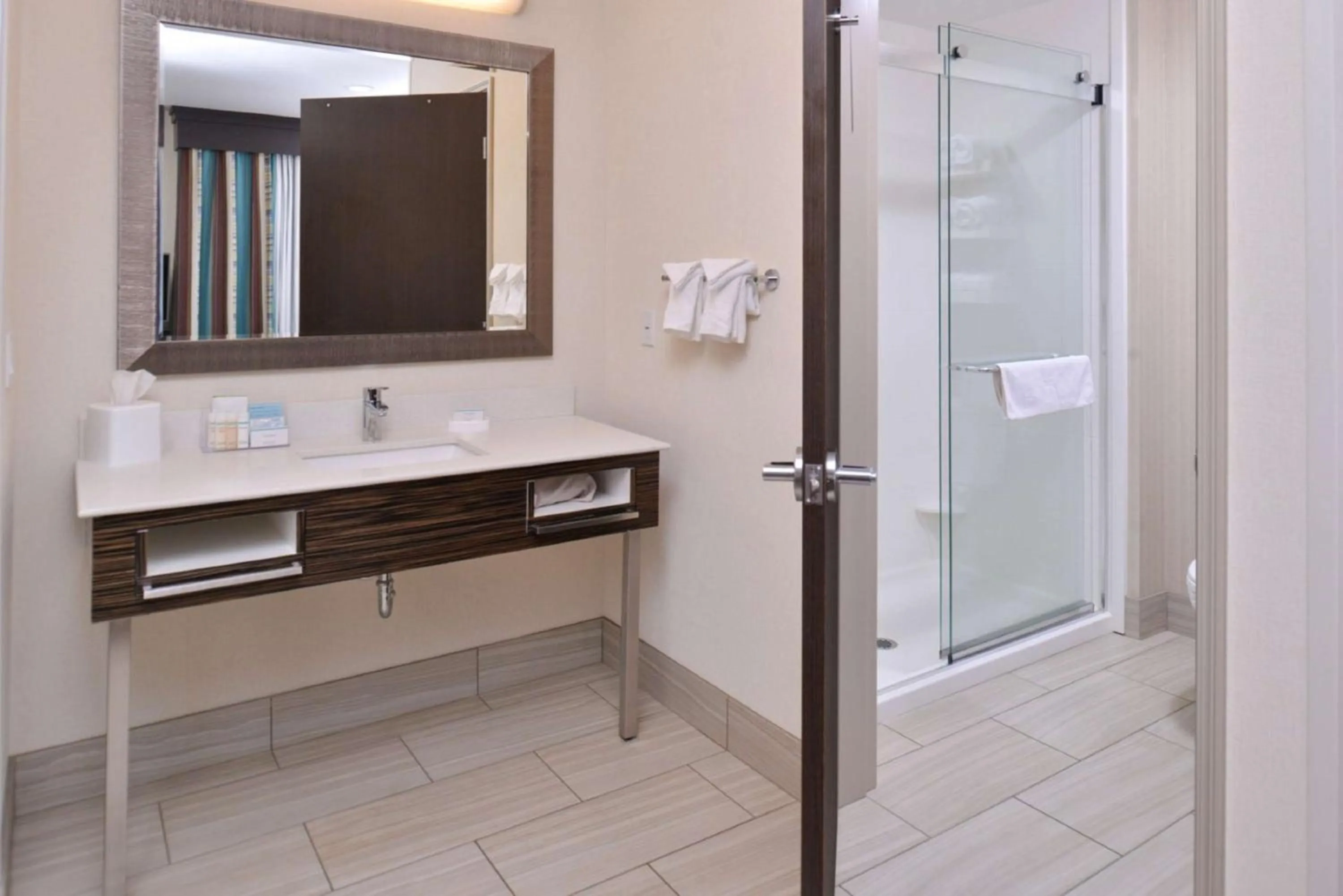 Bathroom in Hampton Inn & Suites Bend