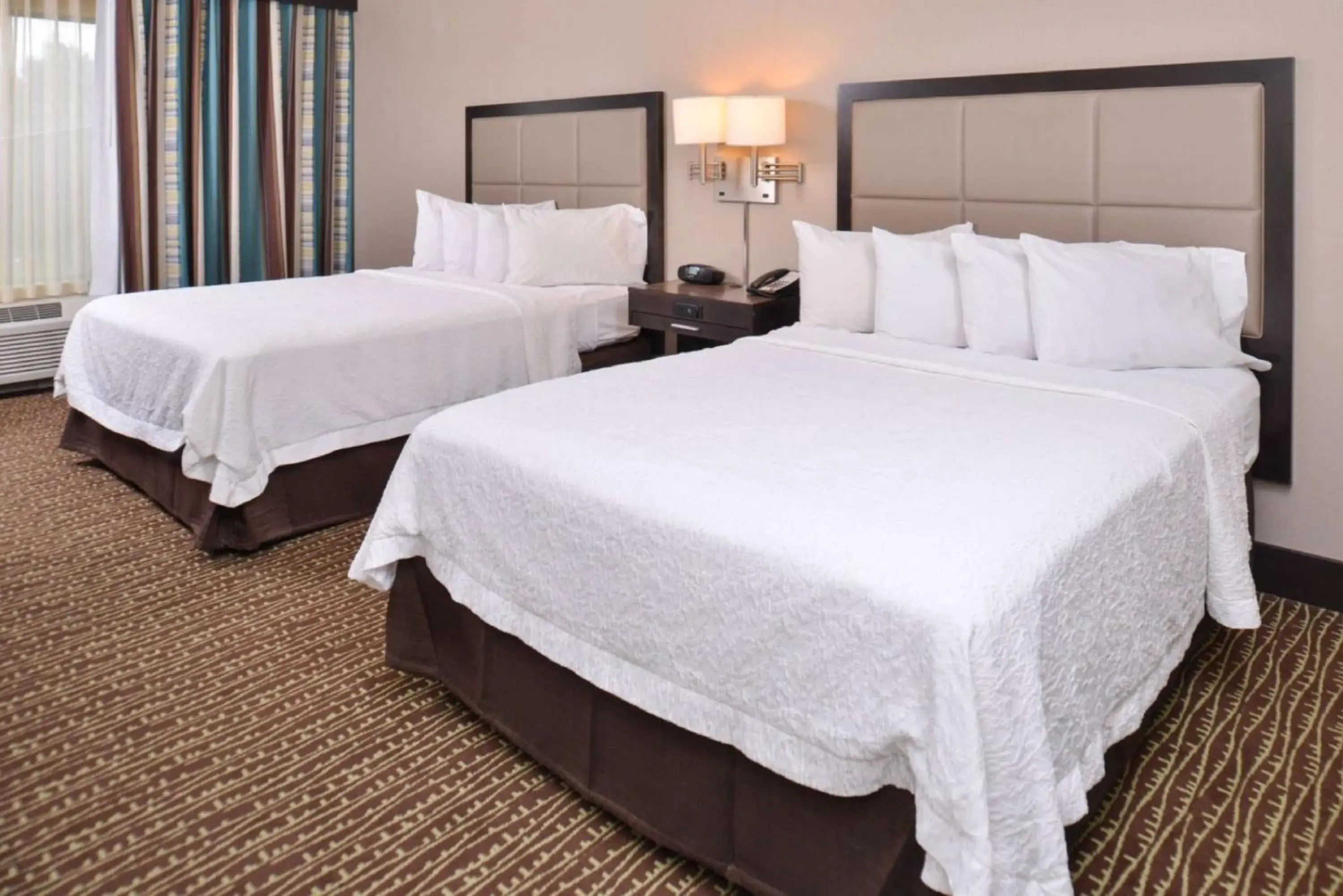 Queen Room with Two Queen Beds - Hearing Access/Non-Smoking in Hampton Inn & Suites Bend Queen Room with Two Queen Beds - Hearing Access/Non-Smoking in Hampton Inn & Suites Bend