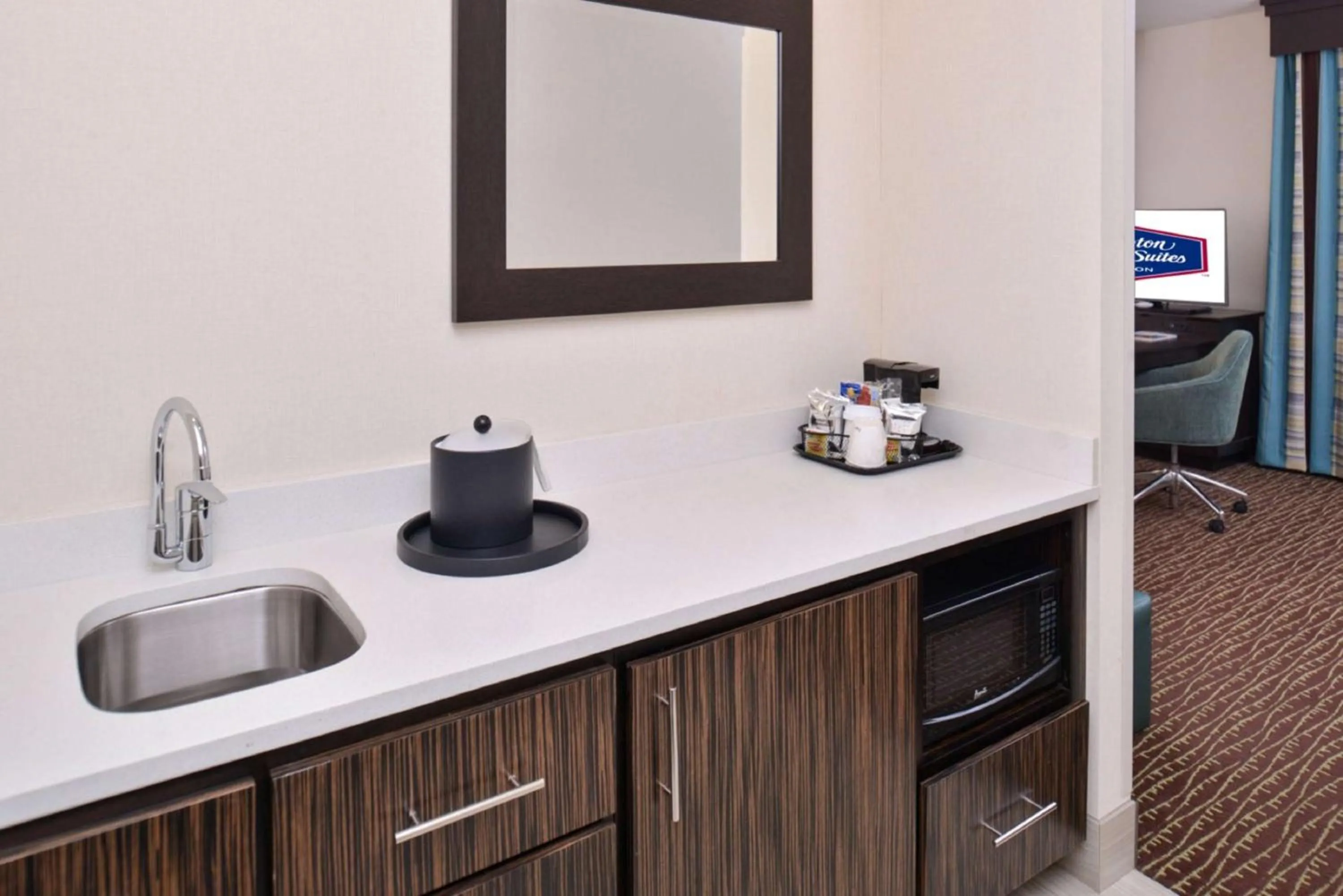 Bedroom in Hampton Inn & Suites Bend