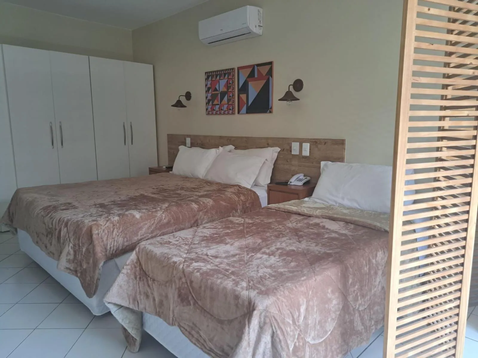 Bed in Garvey Park Hotel