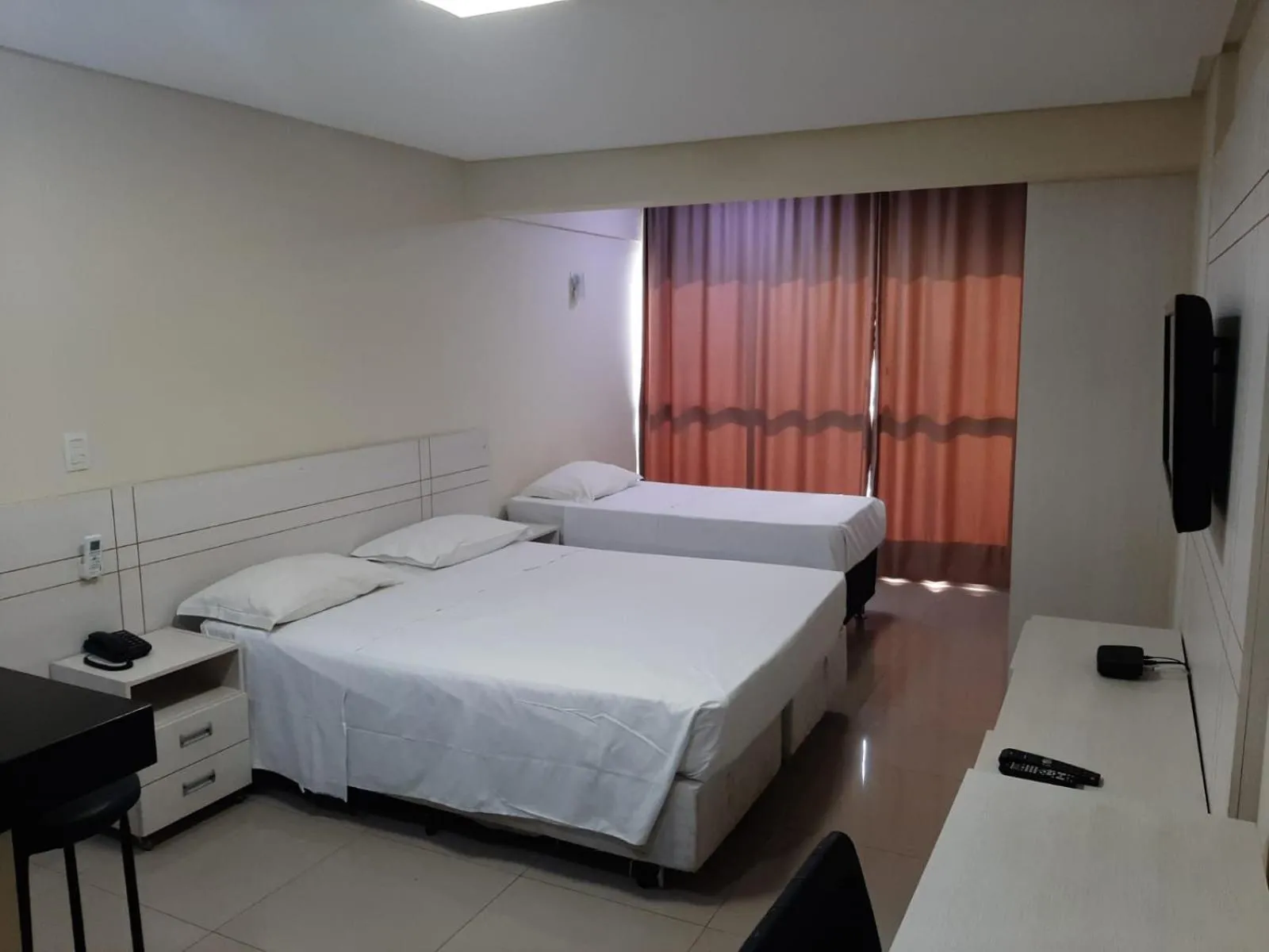 Bed in Garvey Park Hotel