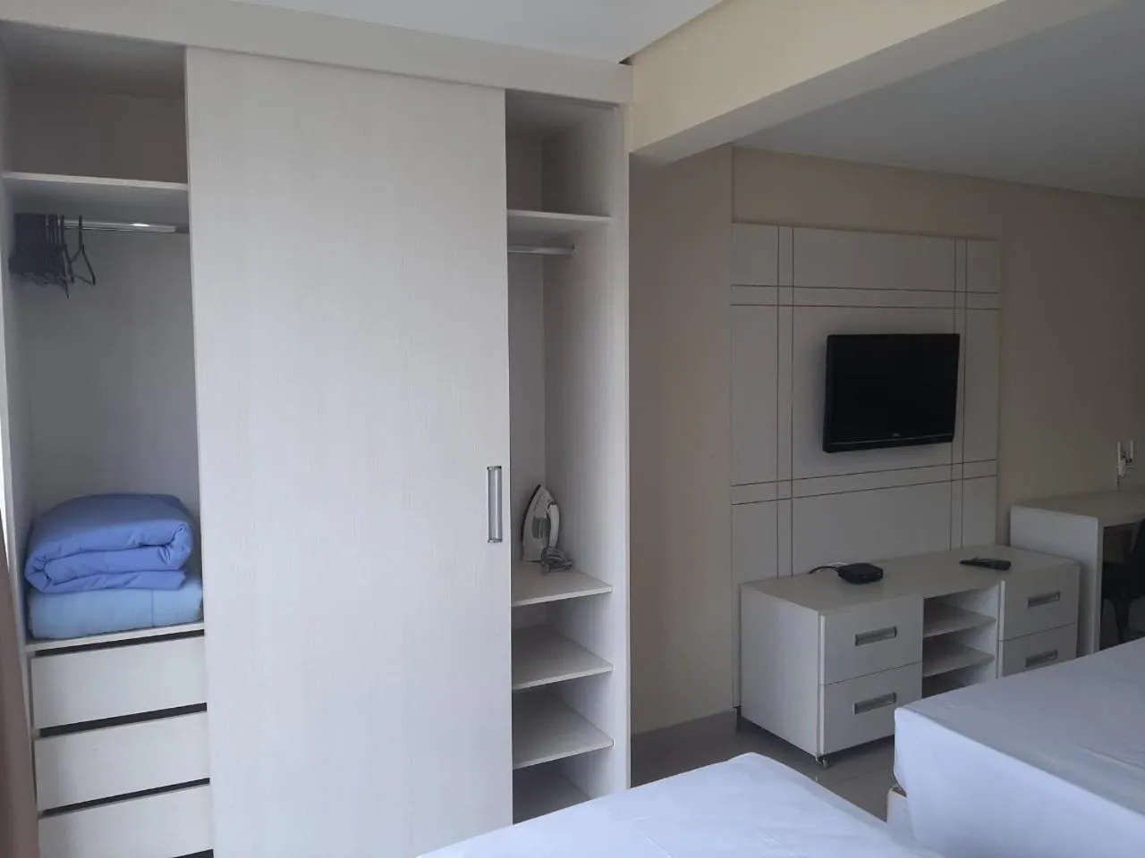 Bed in Garvey Park Hotel