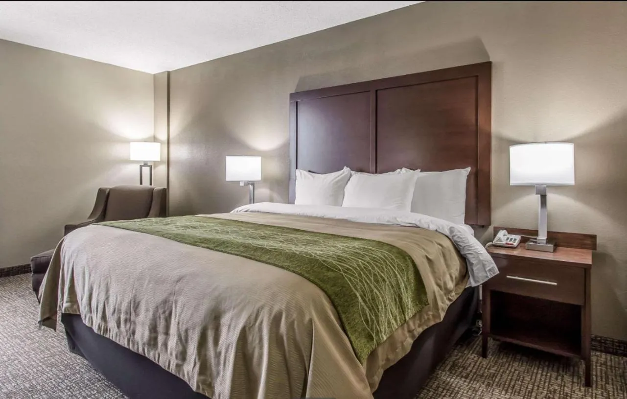 Bed in Briarwood Inn