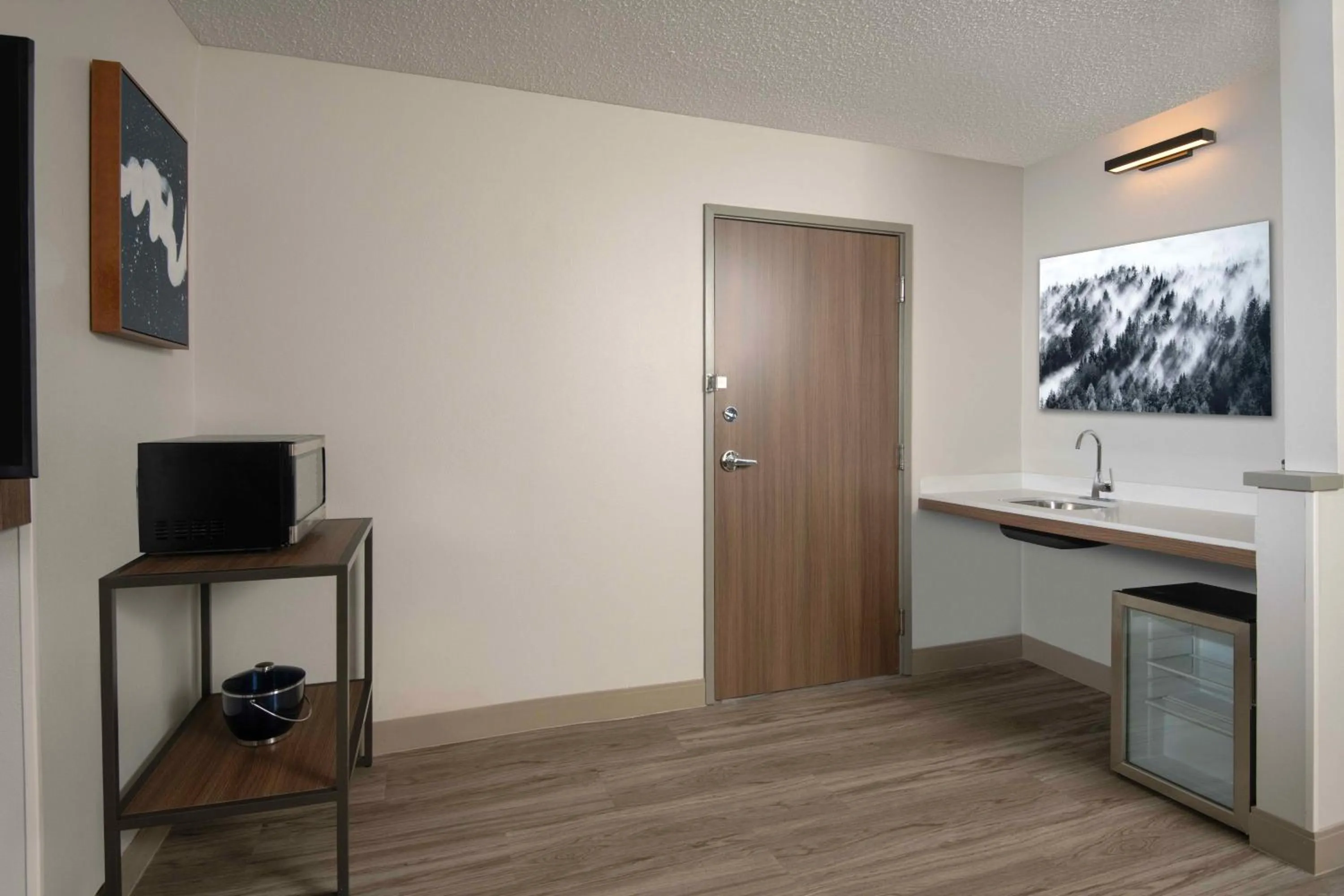 Kitchen or kitchenette in Hyatt Place Denver-South/Park Meadows