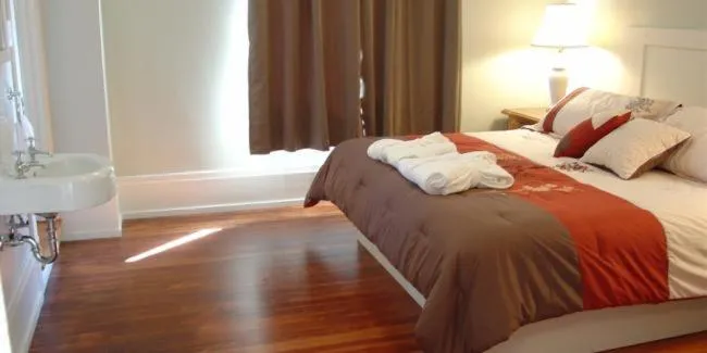 Two-Bedroom Suite in Centralia Square Grand Ballroom and Vintage Hotel