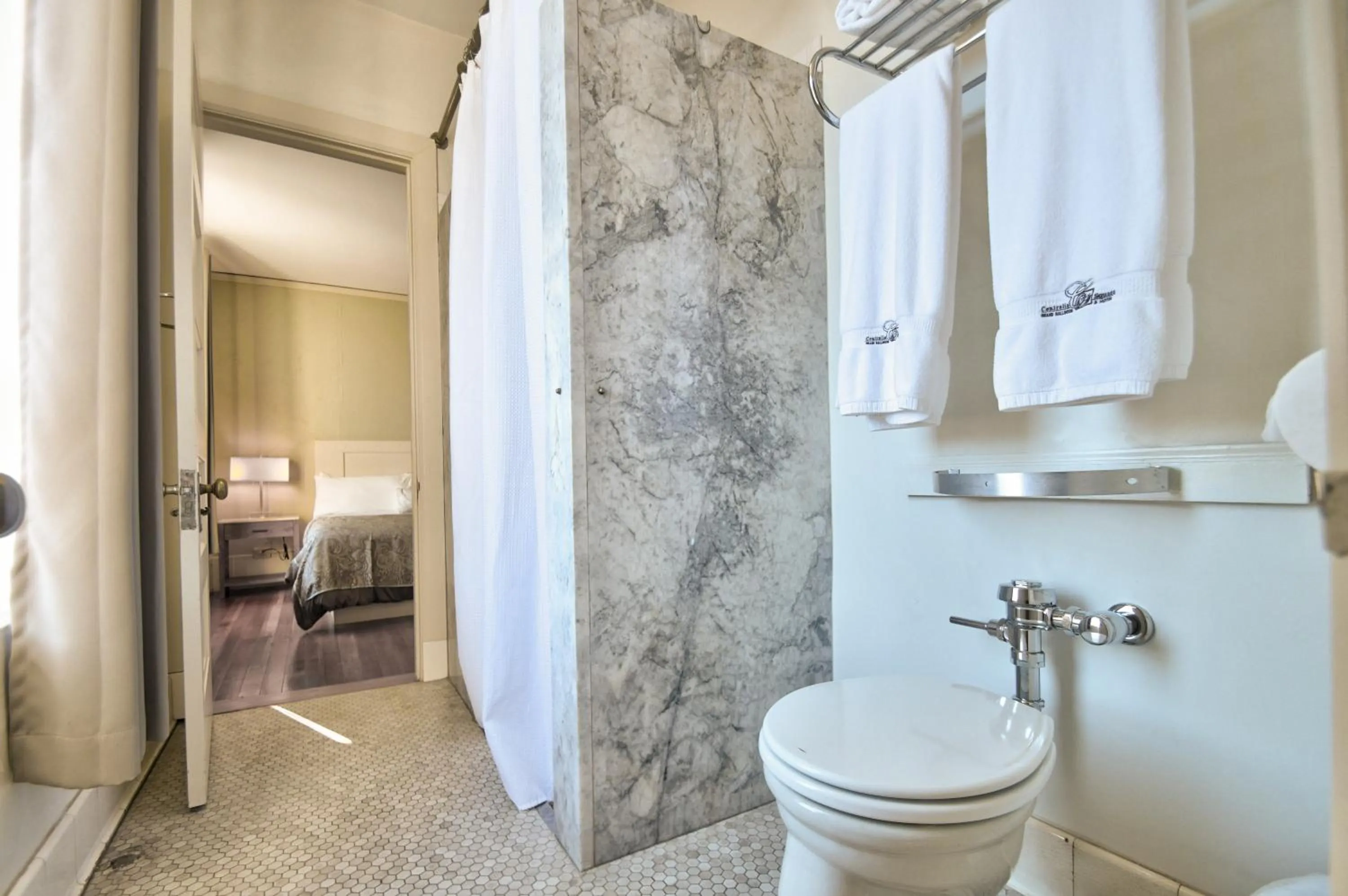 Shower in Centralia Square Grand Ballroom and Vintage Hotel