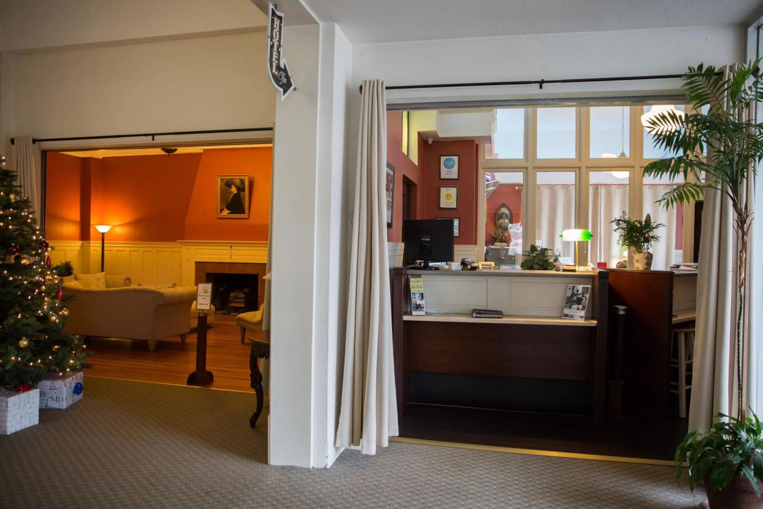 Lobby or reception in Centralia Square Grand Ballroom and Vintage Hotel