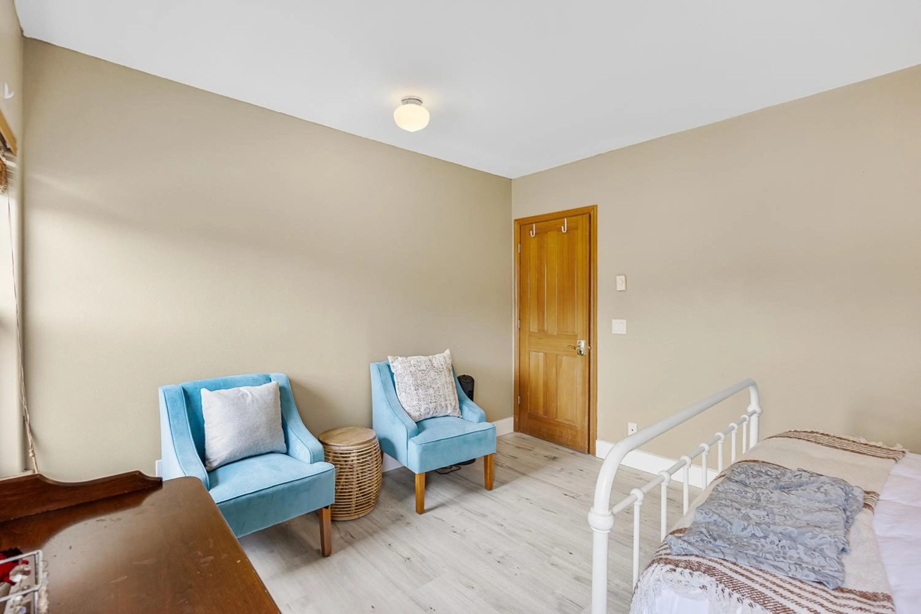 Bed in Camano Island Inn