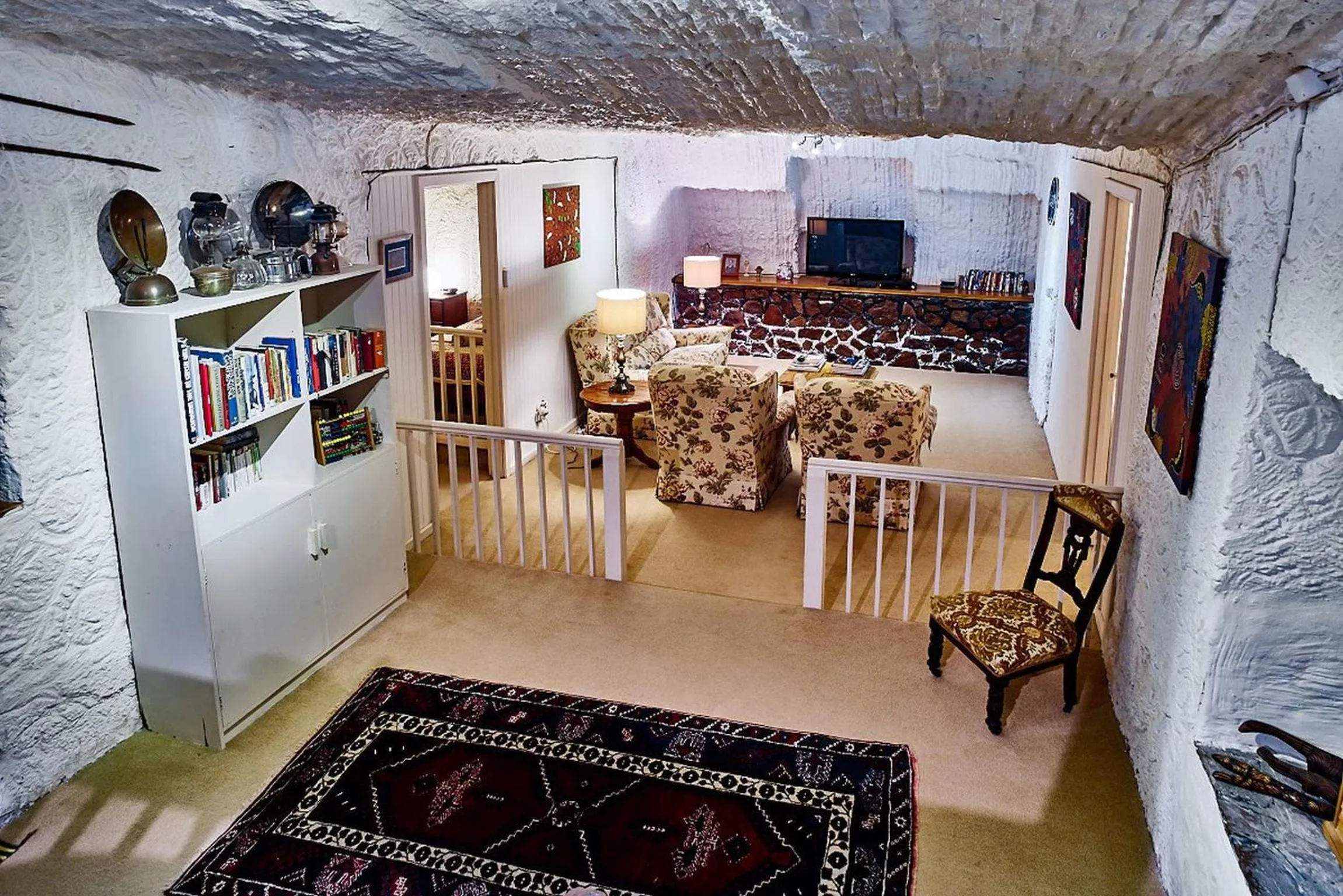 Lounge or bar in Underground Bed & Breakfast