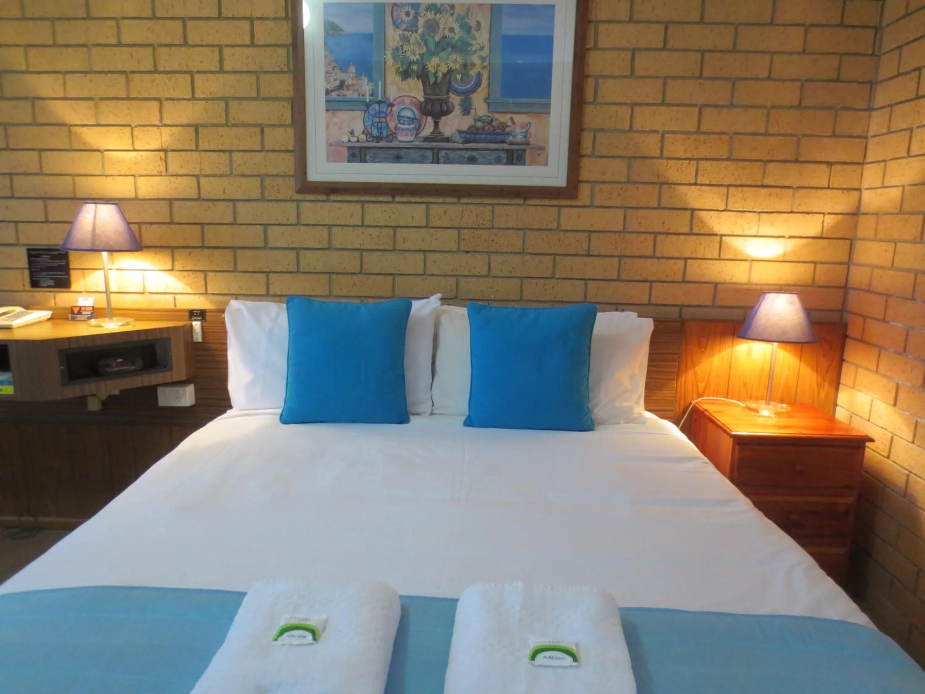 Bed in Aspley Pioneer Motel