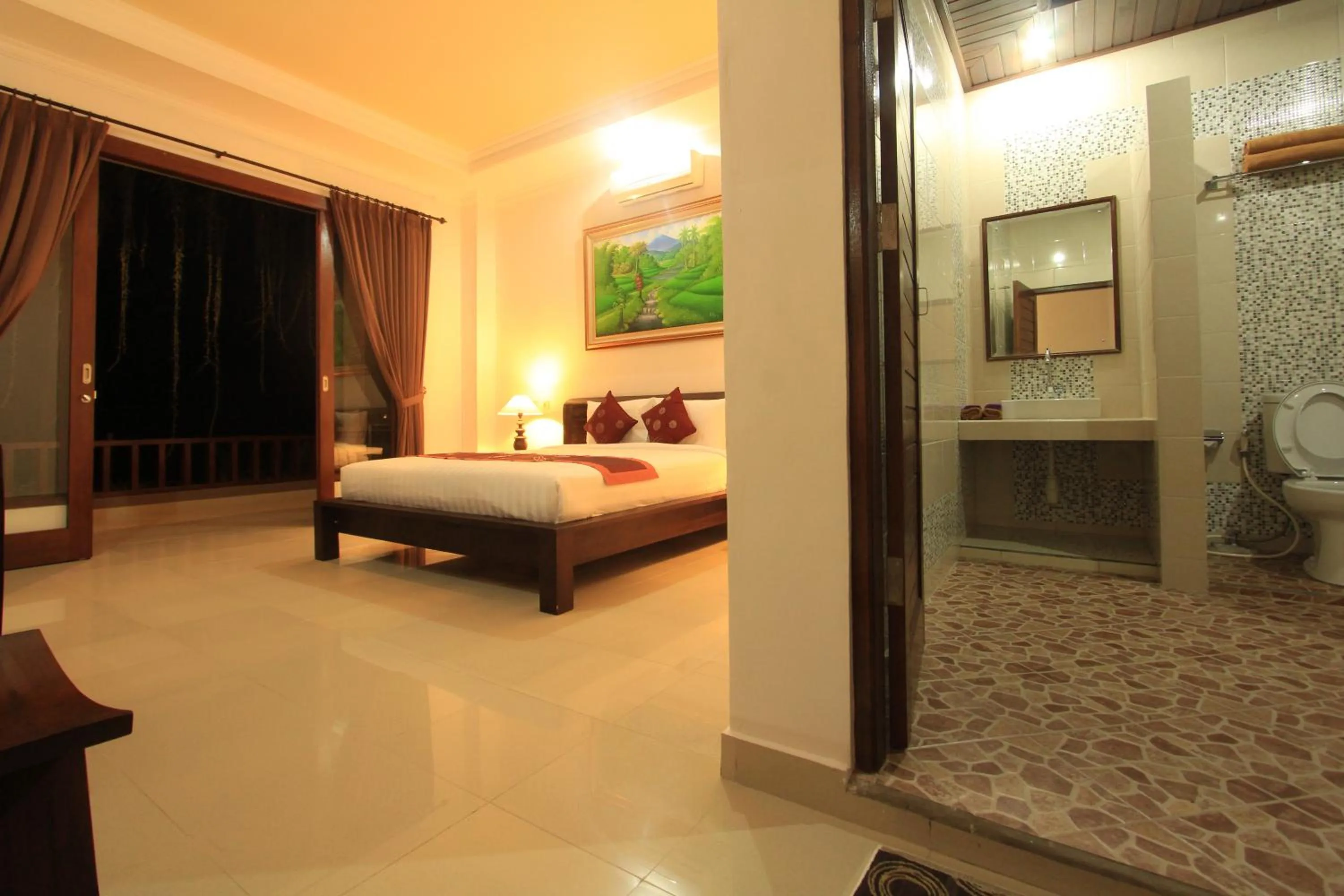 Bathroom, Bed in Alam Terrace Cottages