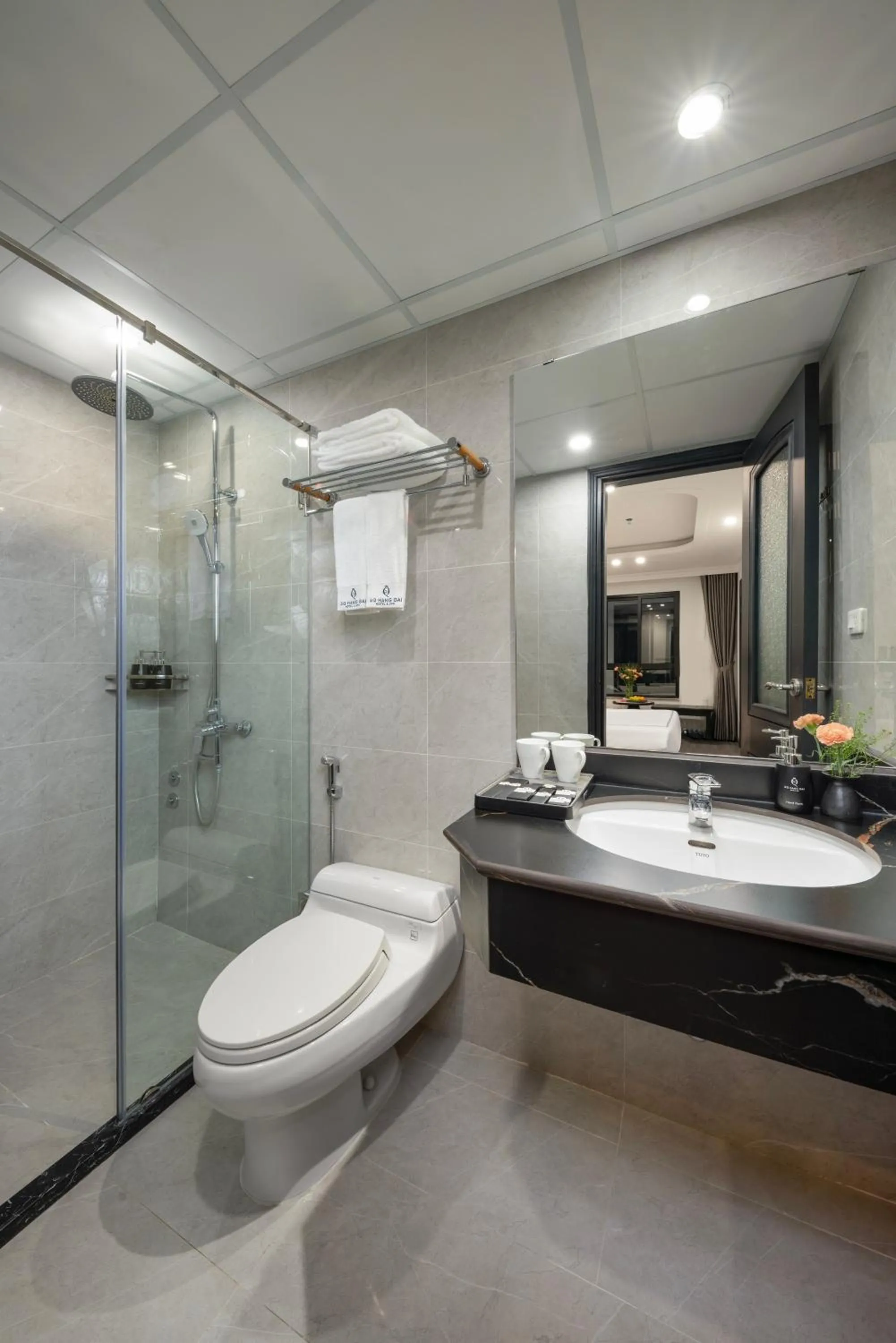 Toilet in SQ Hang Gai Hotel & Spa