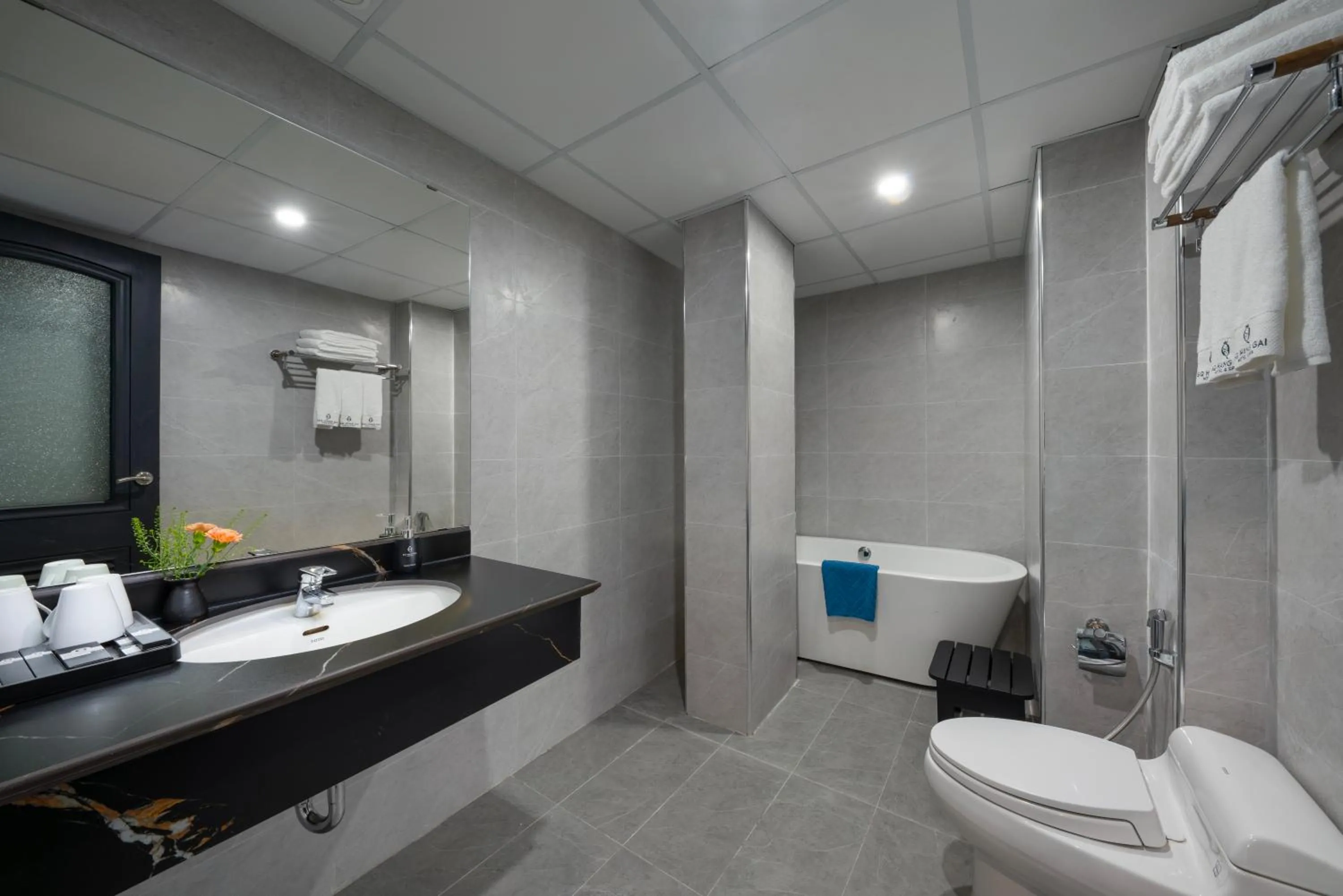 Toilet in SQ Hang Gai Hotel & Spa