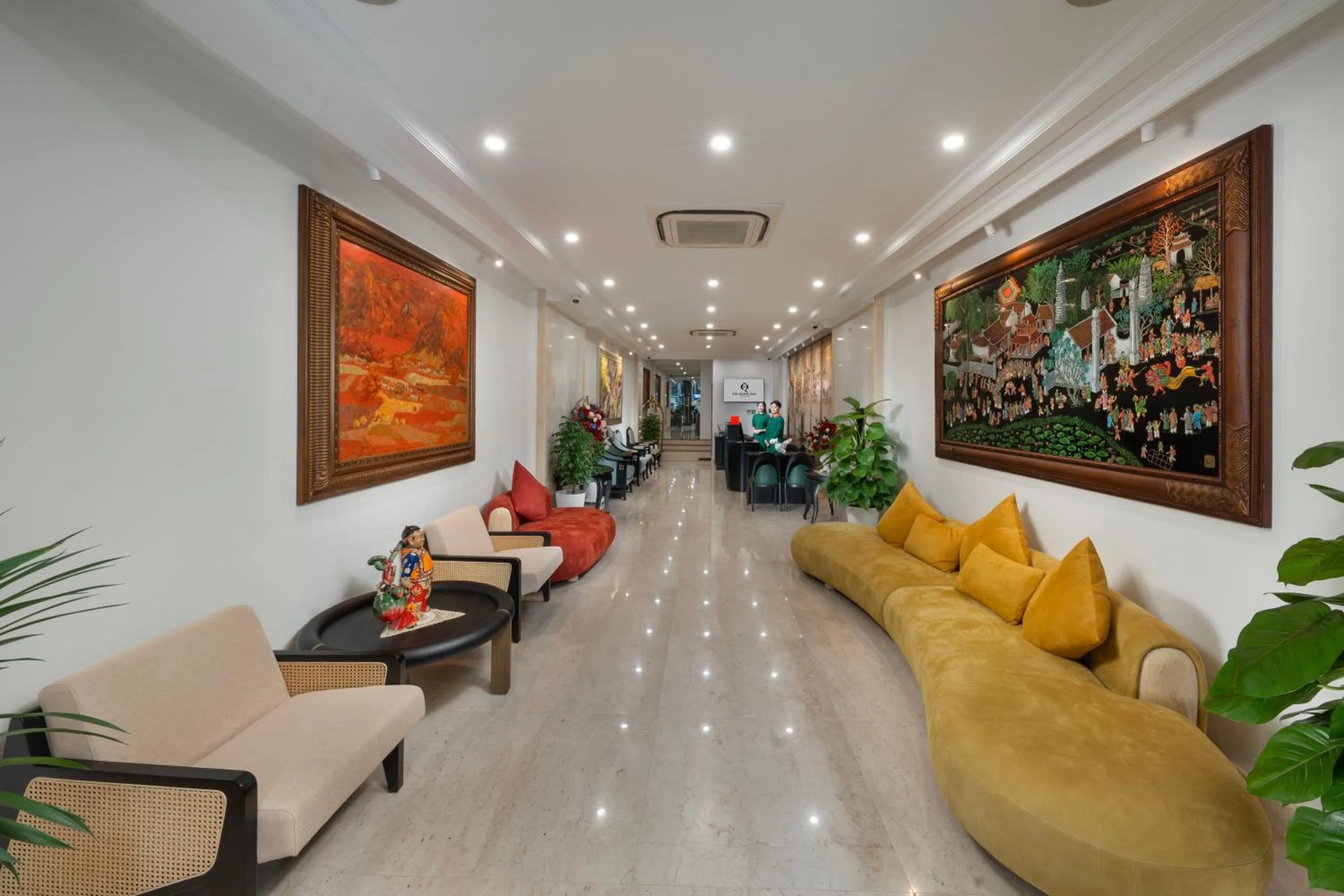 Staff in SQ Hang Gai Hotel & Spa