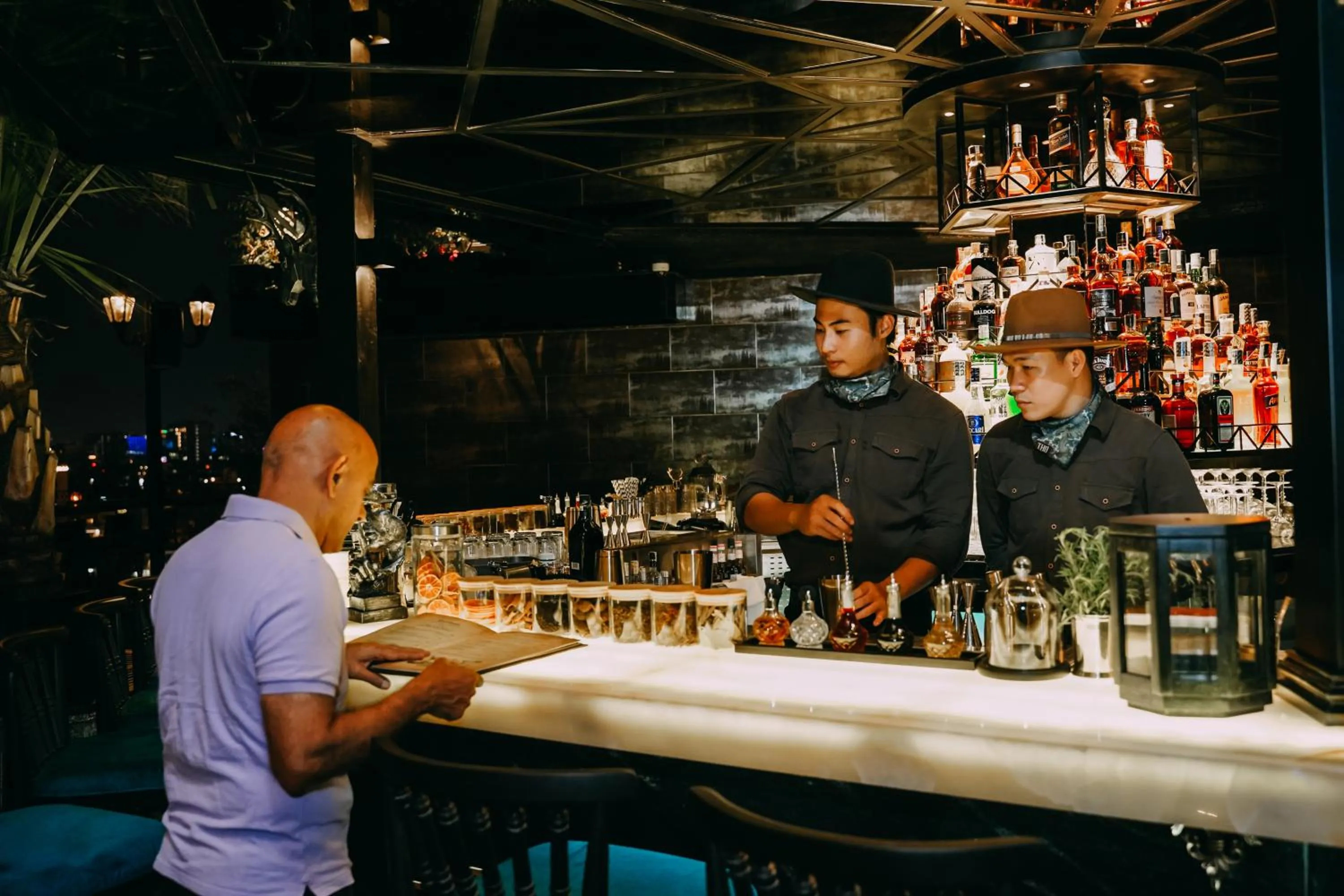 Staff in La Siesta Classic Ma May