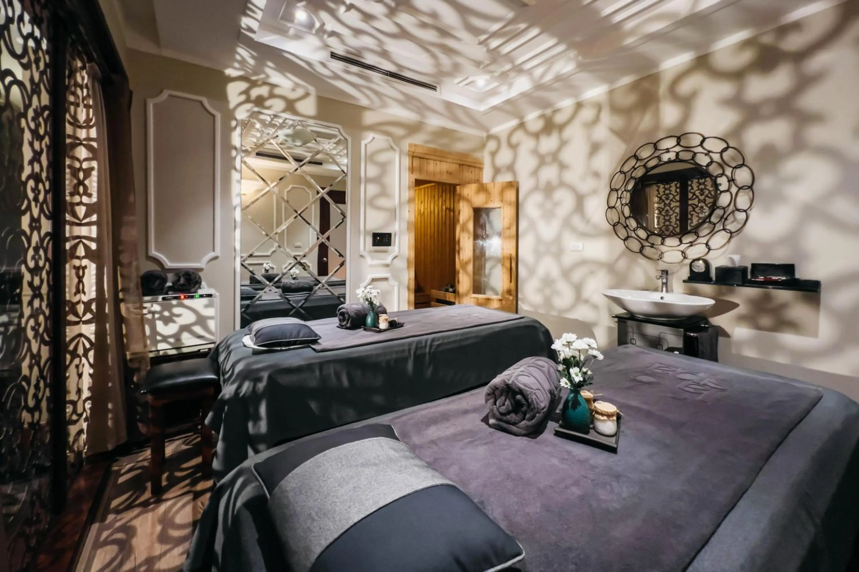 Spa and wellness centre/facilities, Bed in La Siesta Classic Ma May