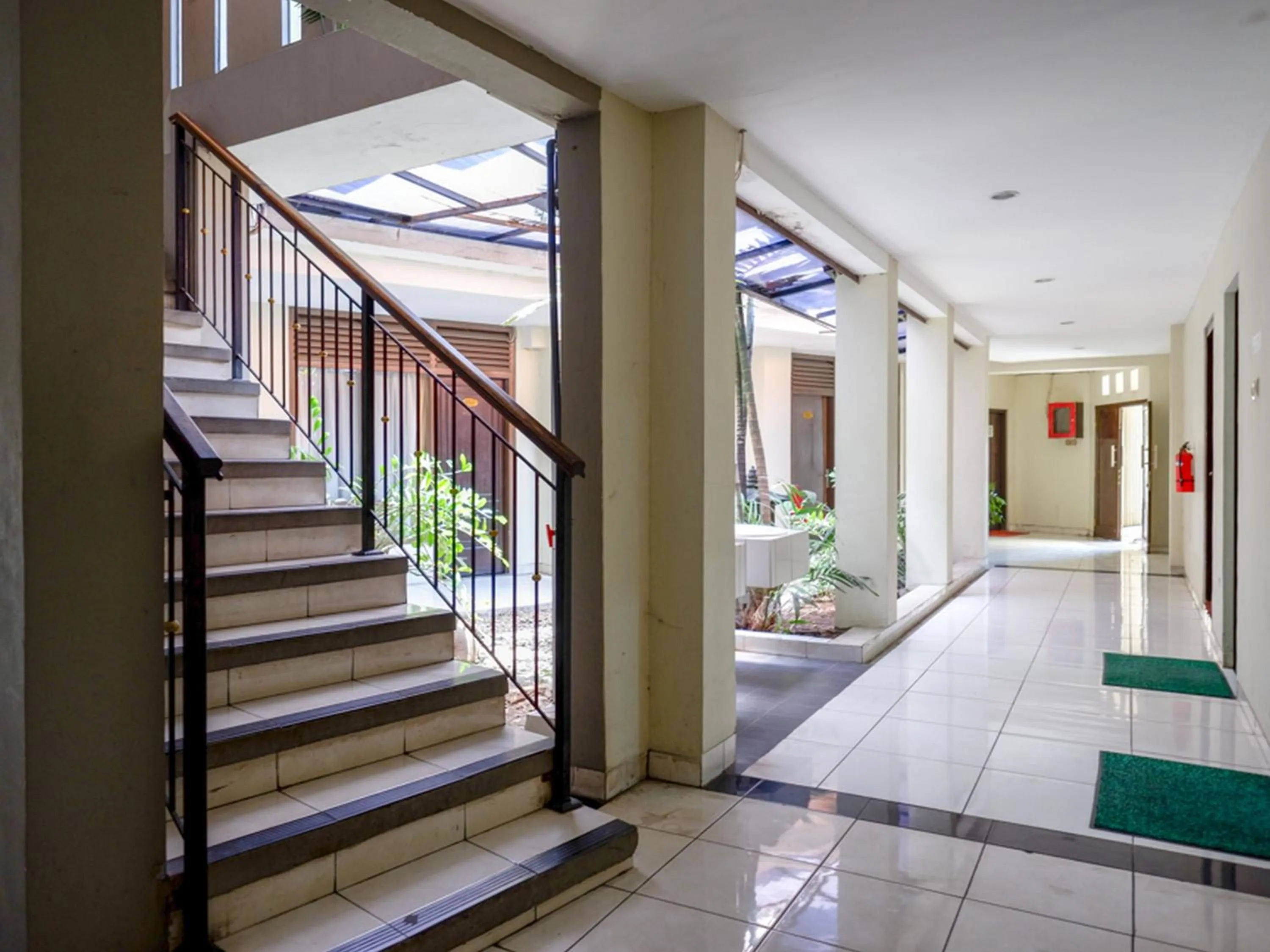 RedDoorz At Jalan Sriwijaya Semarang